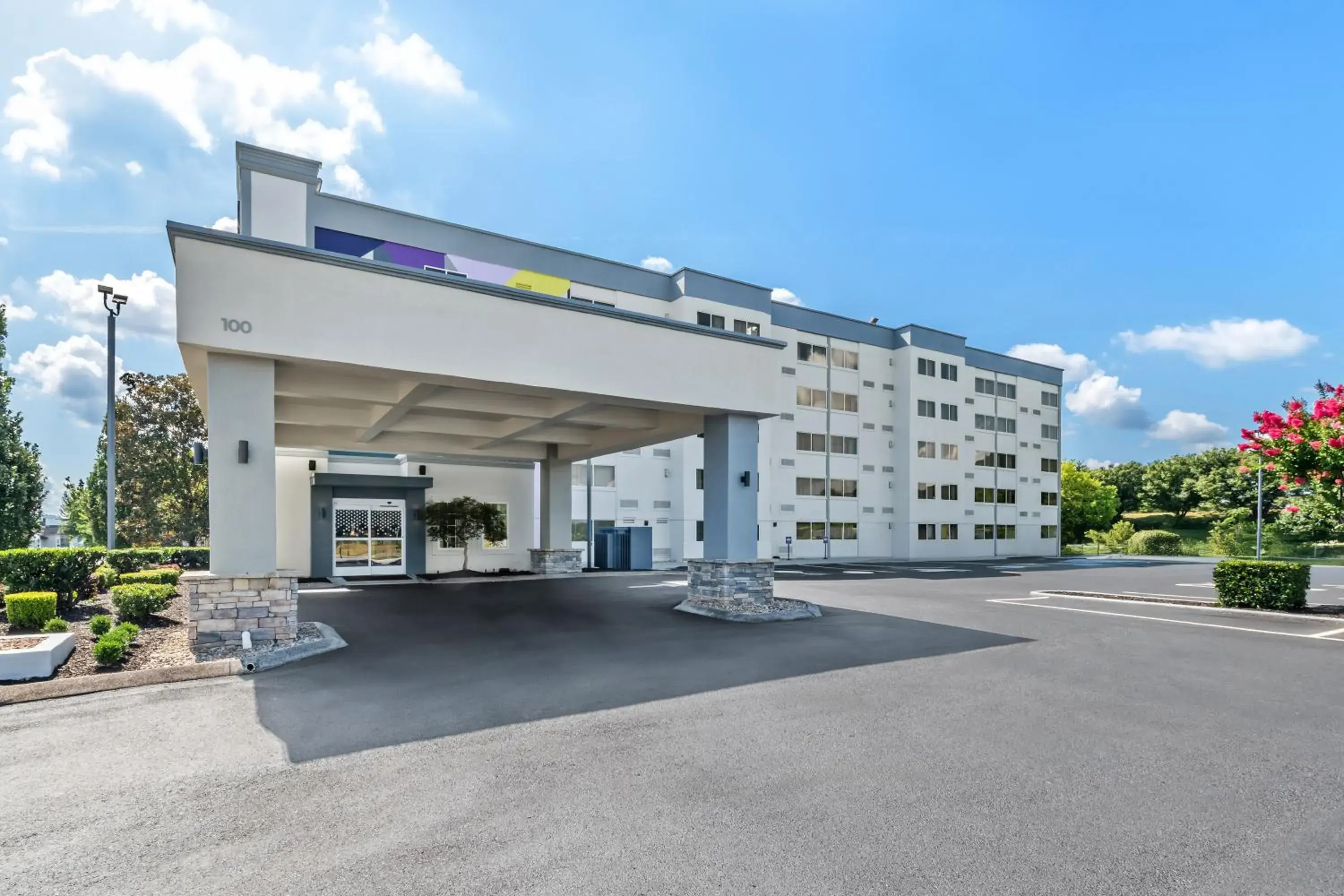 Facade/entrance in Spark by Hilton Chattanooga Downtown Facade/entrance in Spark by Hilton Chattanooga Downtown