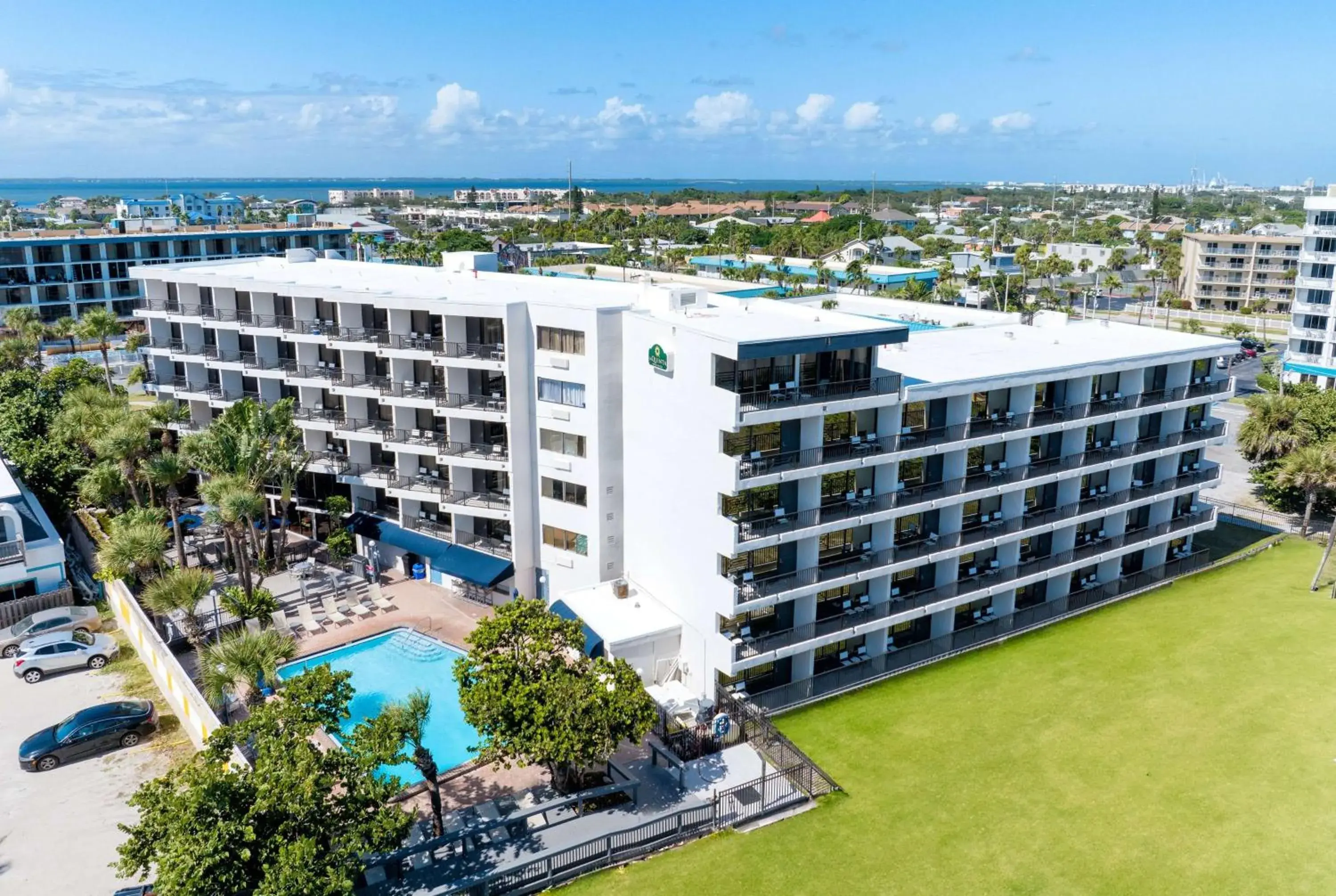 Property building in La Quinta by Wyndham Cocoa Beach Oceanfront Property building in La Quinta by Wyndham Cocoa Beach Oceanfront
