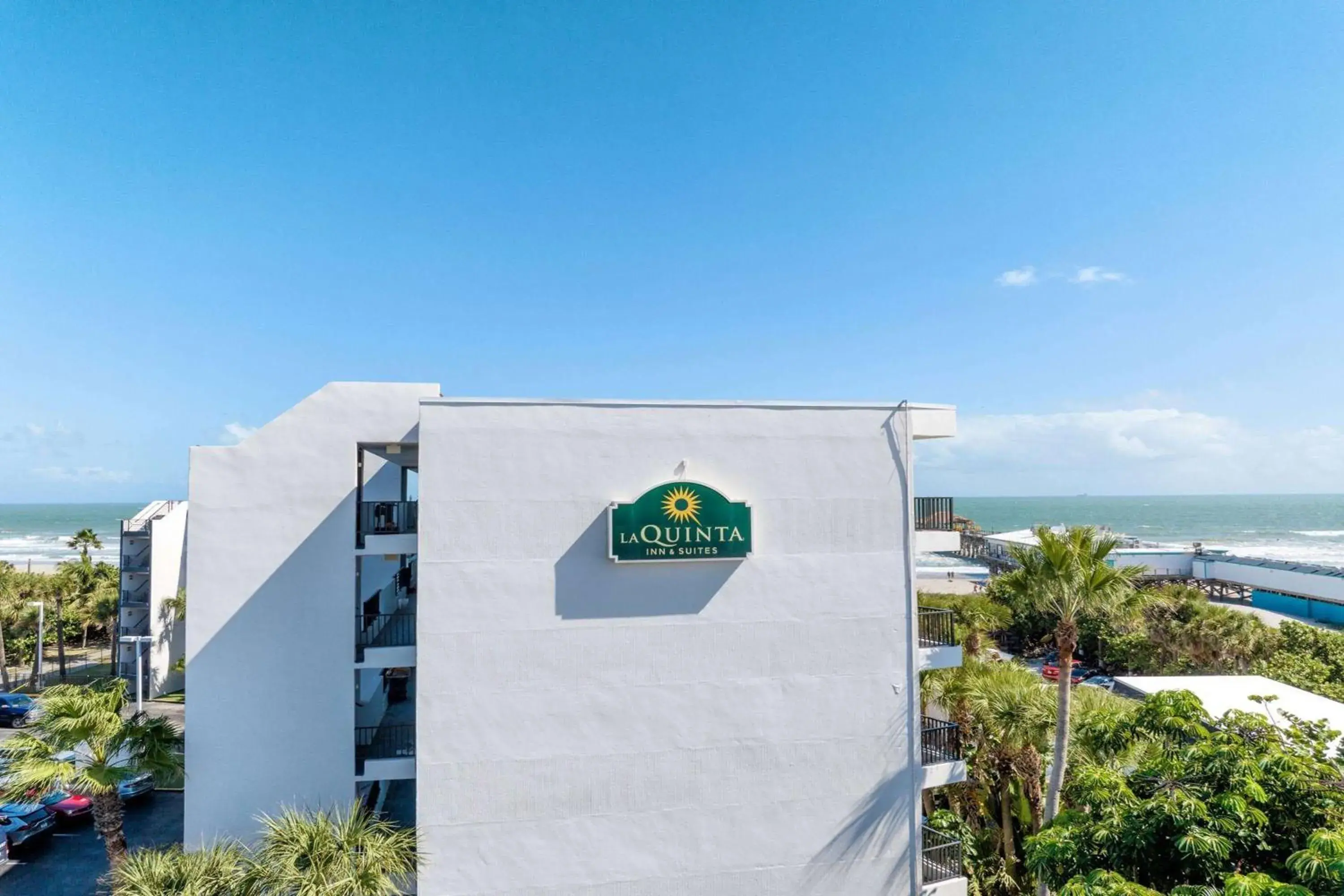 Property building in La Quinta by Wyndham Cocoa Beach Oceanfront Property building in La Quinta by Wyndham Cocoa Beach Oceanfront