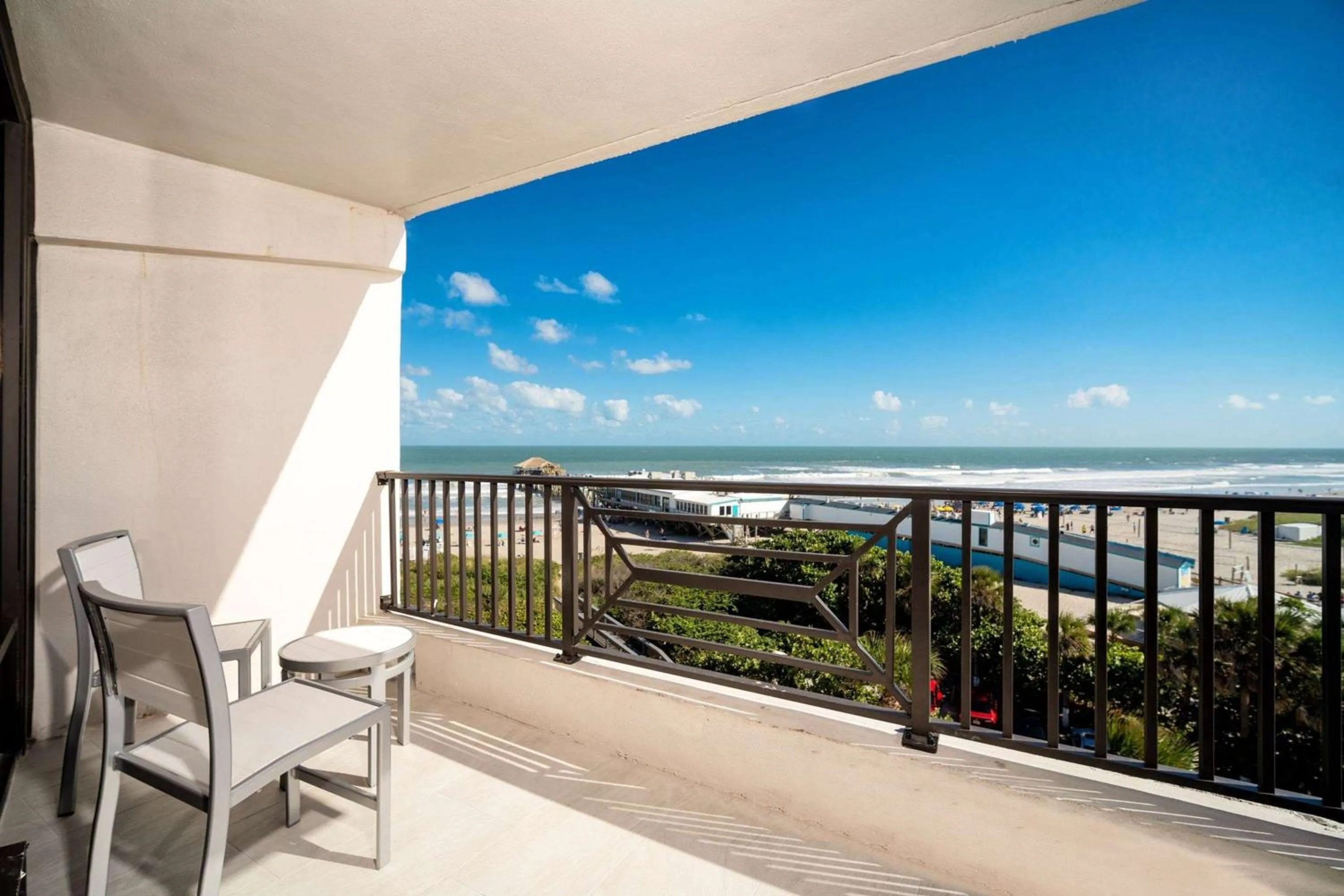 Bed in La Quinta by Wyndham Cocoa Beach Oceanfront
