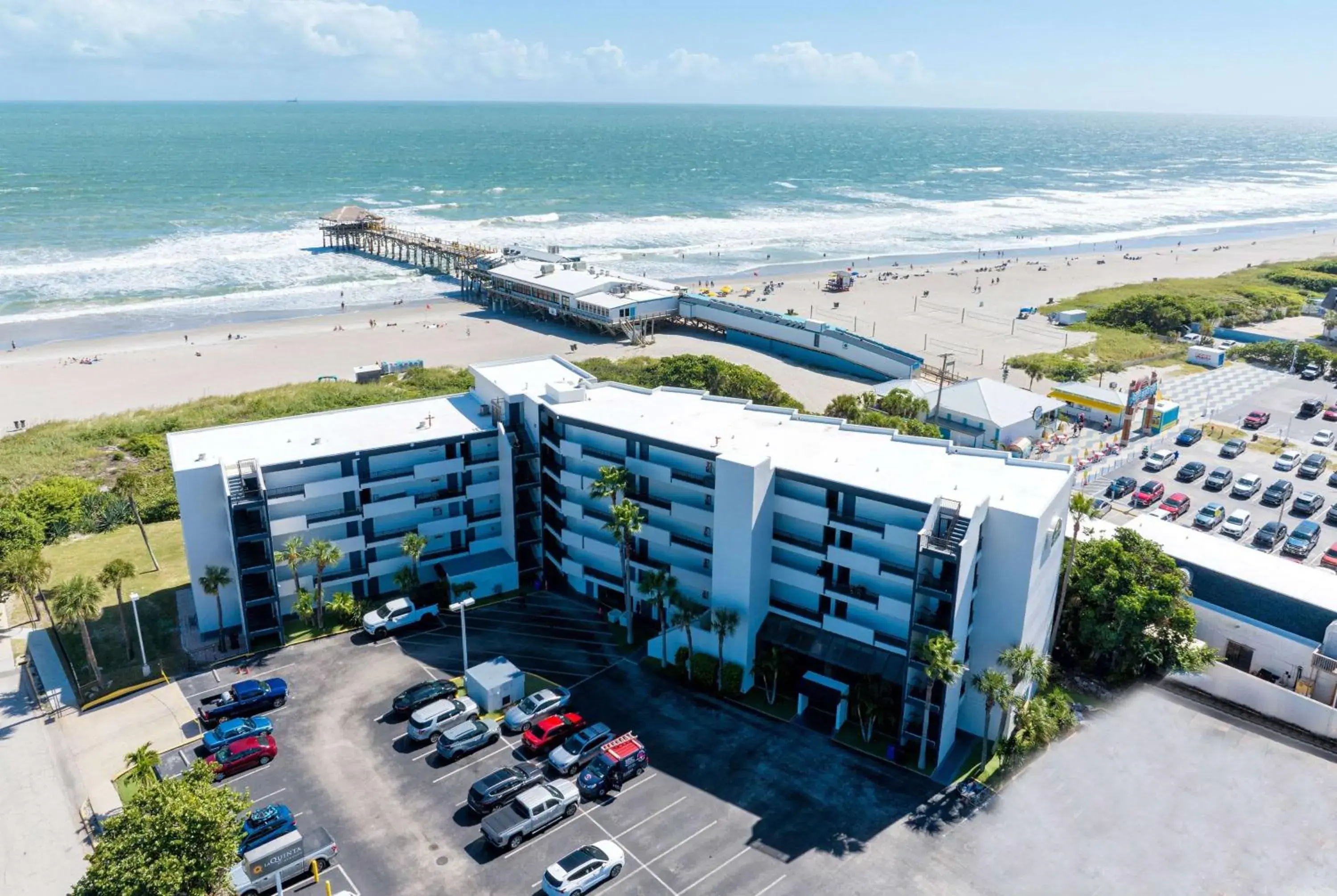 Property building in La Quinta by Wyndham Cocoa Beach Oceanfront Property building in La Quinta by Wyndham Cocoa Beach Oceanfront