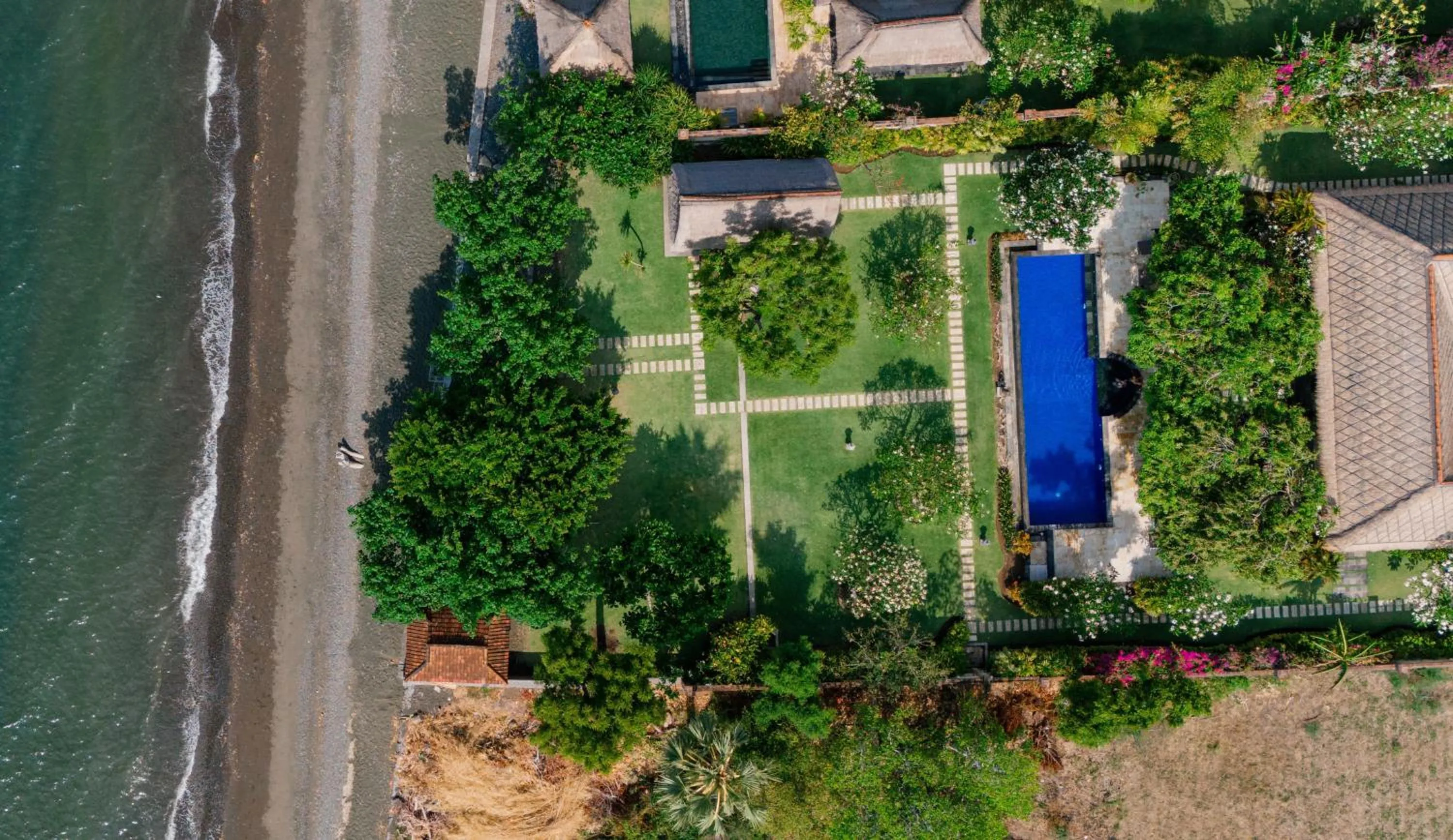 Property building in Villa Wilali