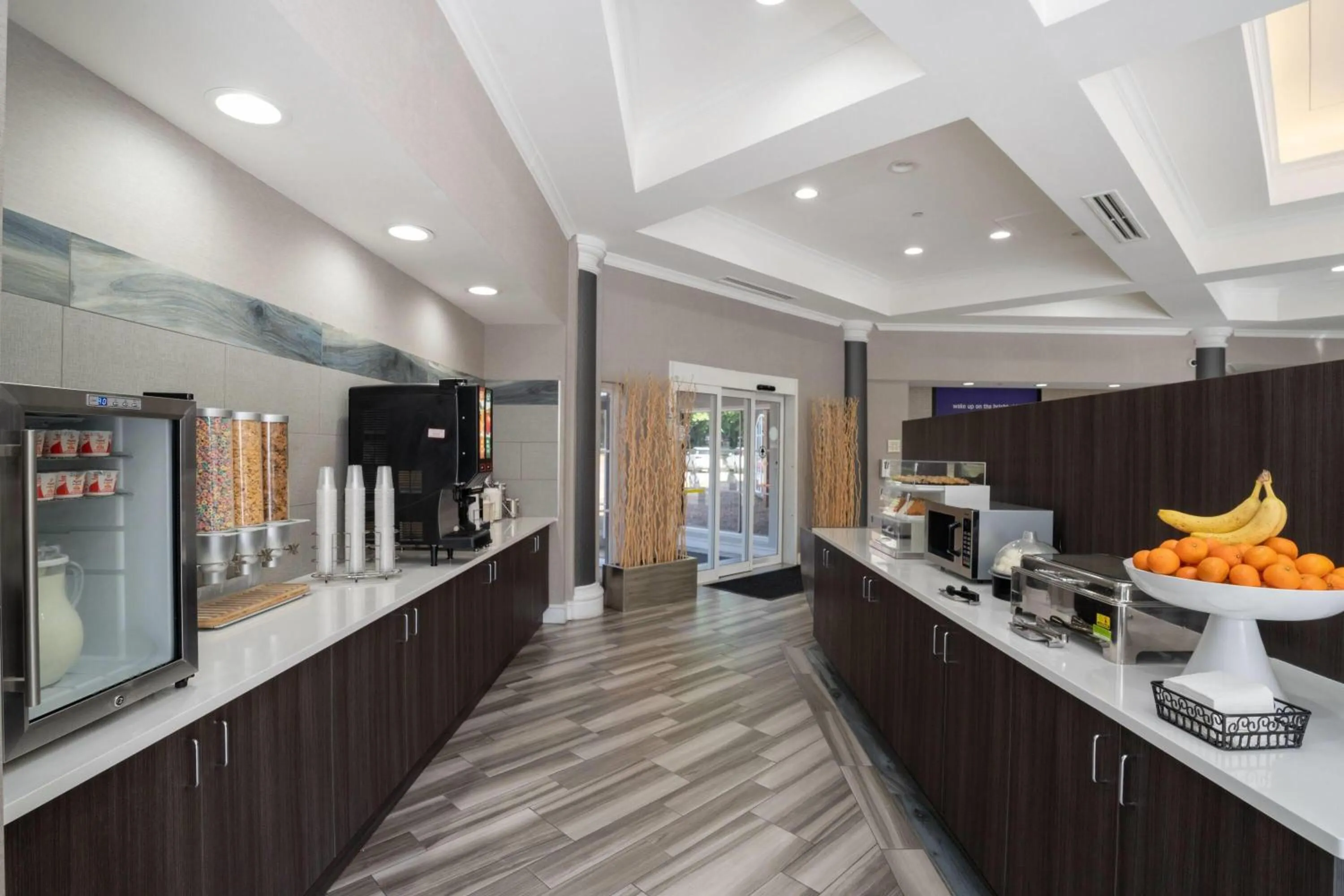 Breakfast in La Quinta by Wyndham Birmingham Hoover