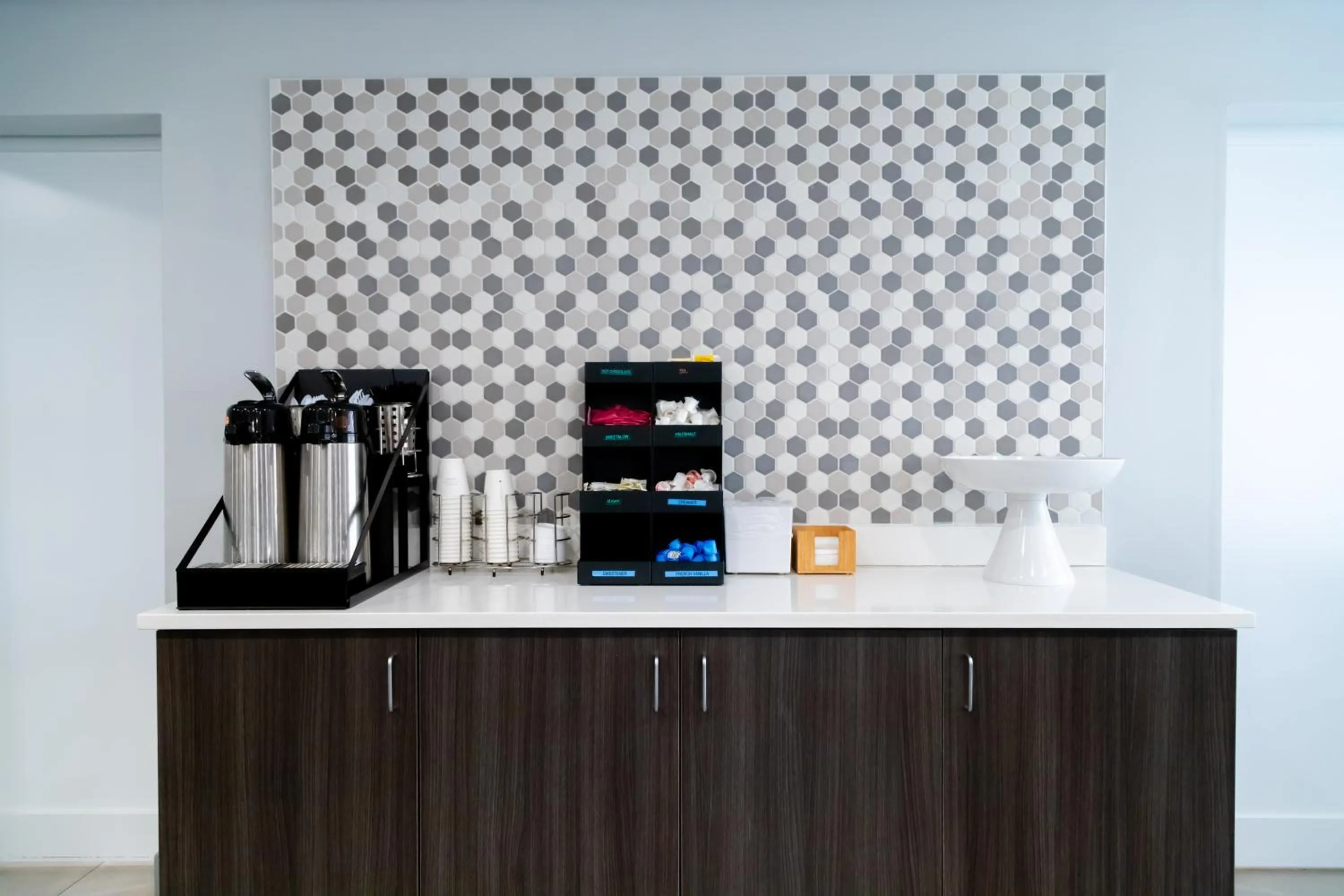 Coffee/tea facilities in La Quinta Inn Birmingham - Inverness