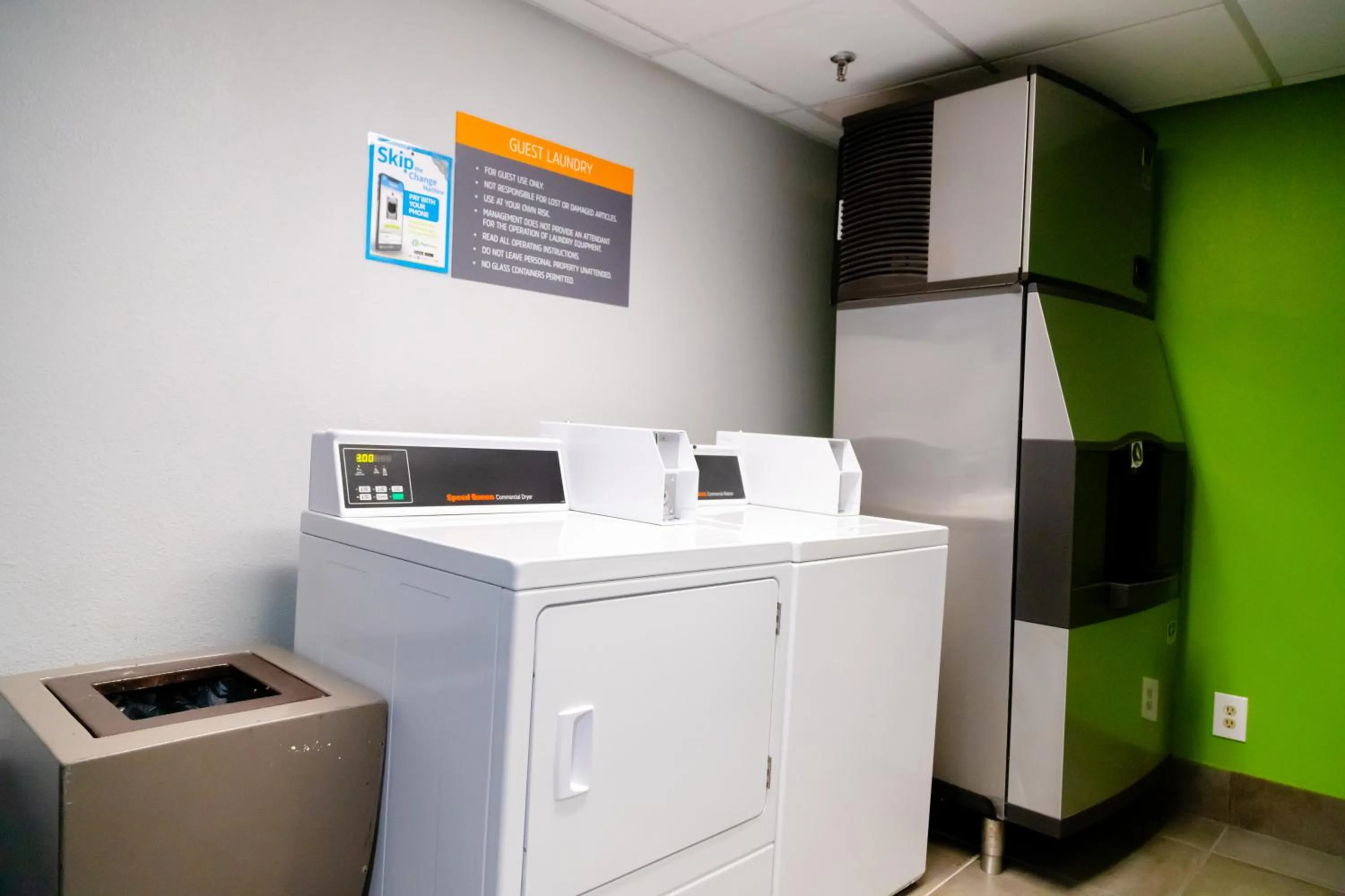 laundry in La Quinta Inn Birmingham - Inverness