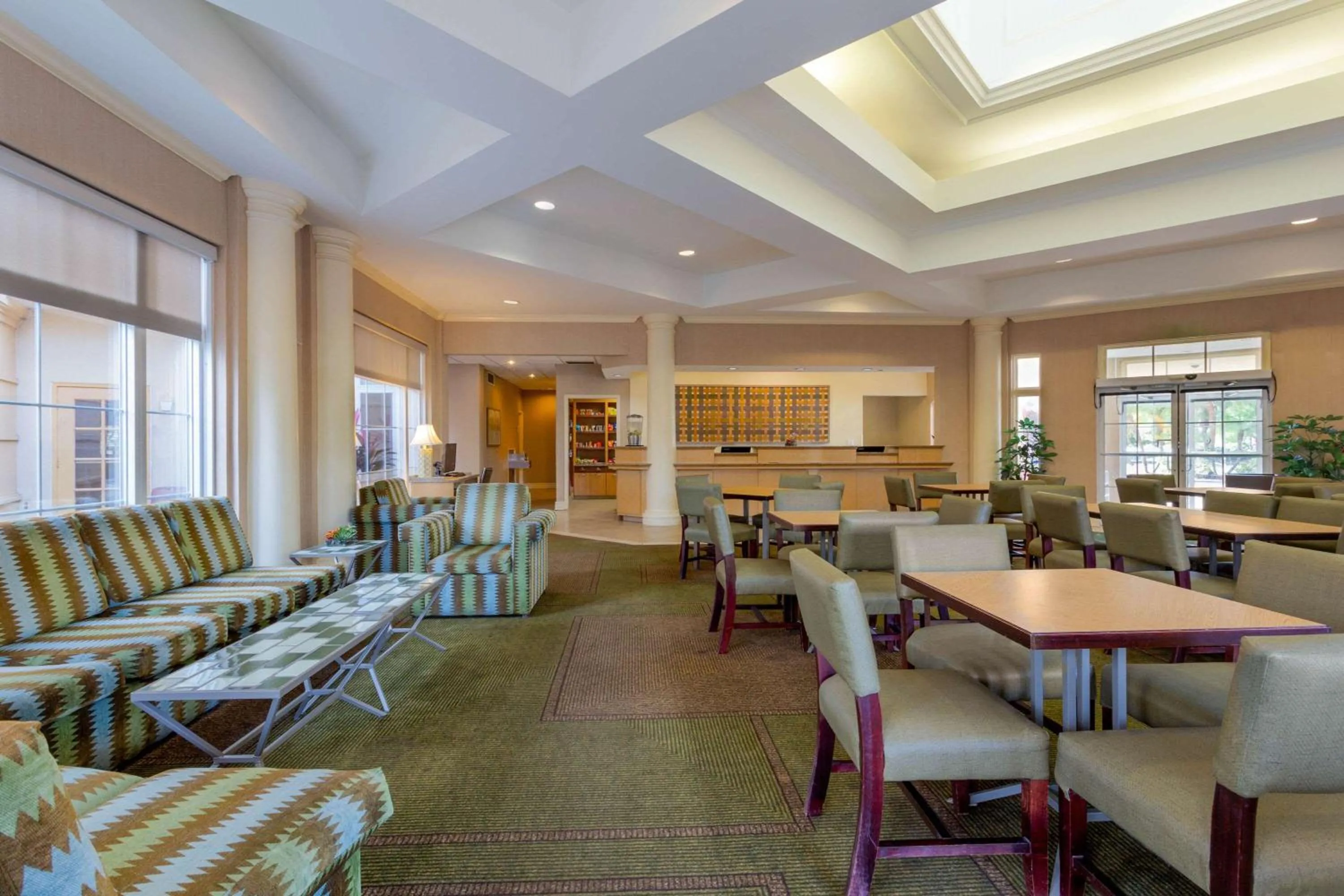 Lobby or reception in La Quinta by Wyndham Lakeland West