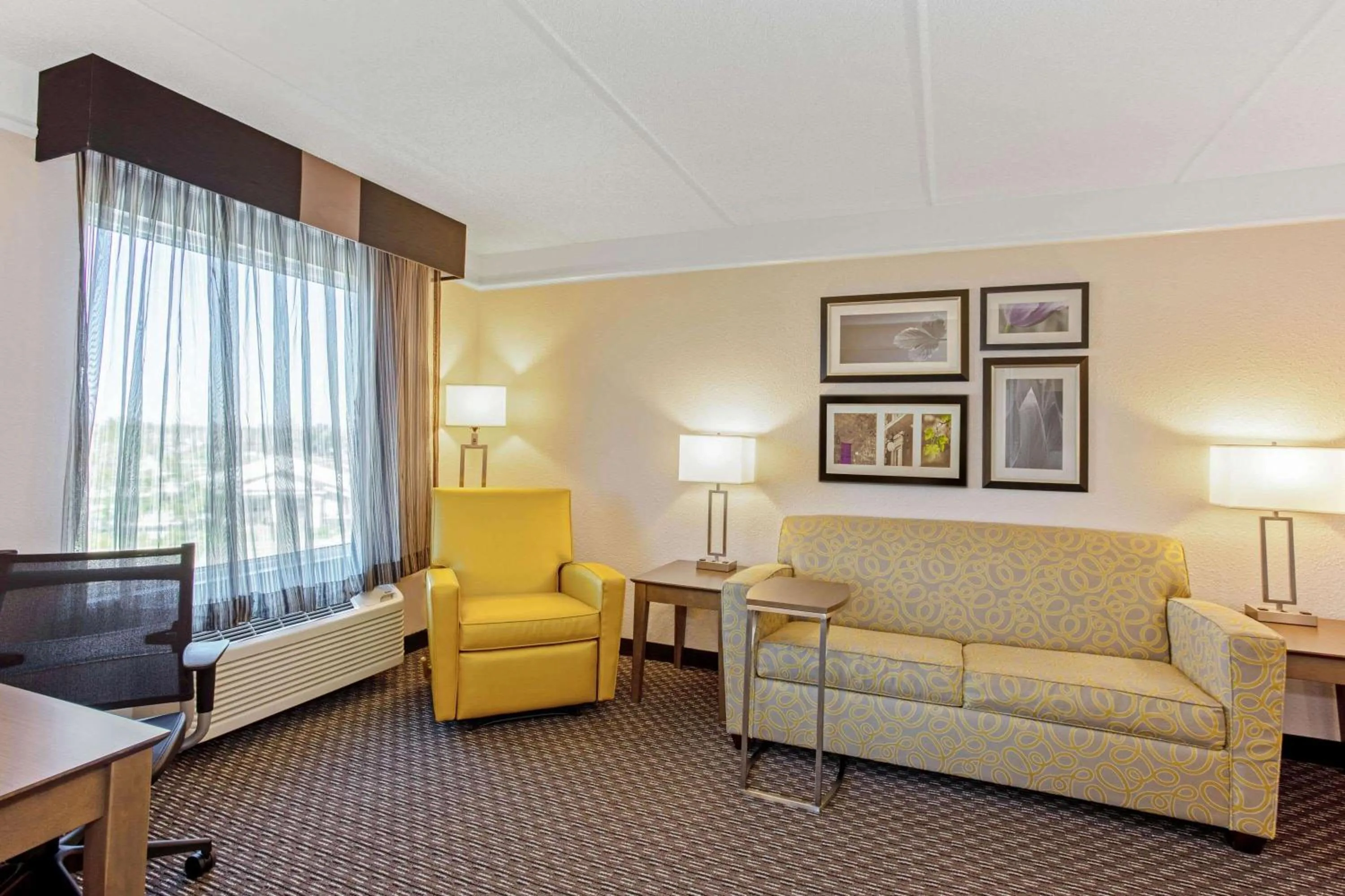 Photo of the whole room in La Quinta Inn & Suites by Wyndham Panama City
