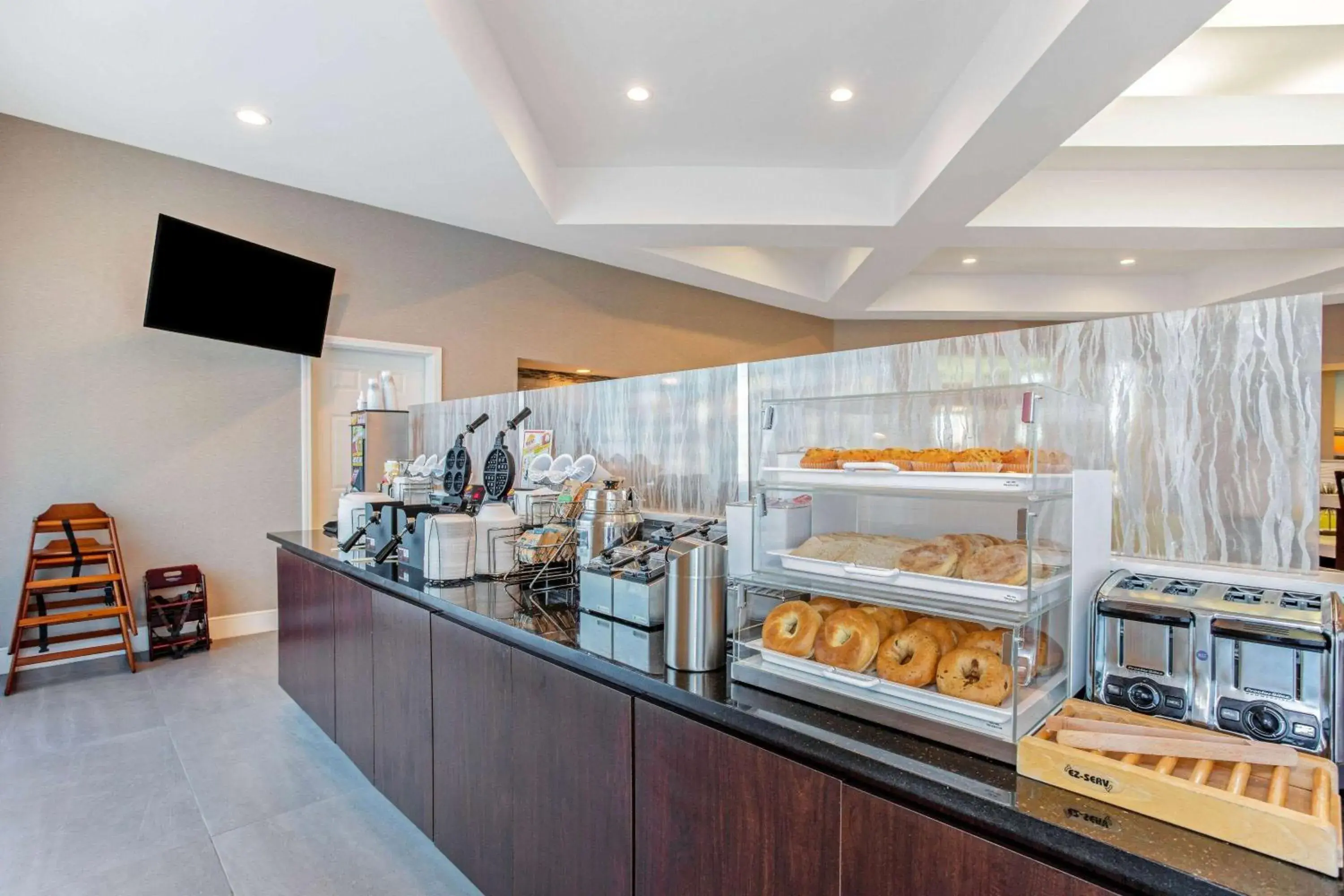 Restaurant/places to eat in La Quinta Inn & Suites by Wyndham Panama City Restaurant/places to eat in La Quinta Inn & Suites by Wyndham Panama City