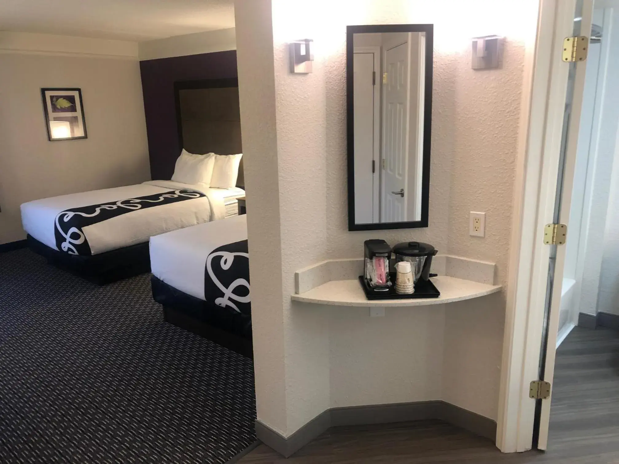 Photo of the whole room, Bed in La Quinta Inn & Suites by Wyndham Panama City Photo of the whole room, Bed in La Quinta Inn & Suites by Wyndham Panama City