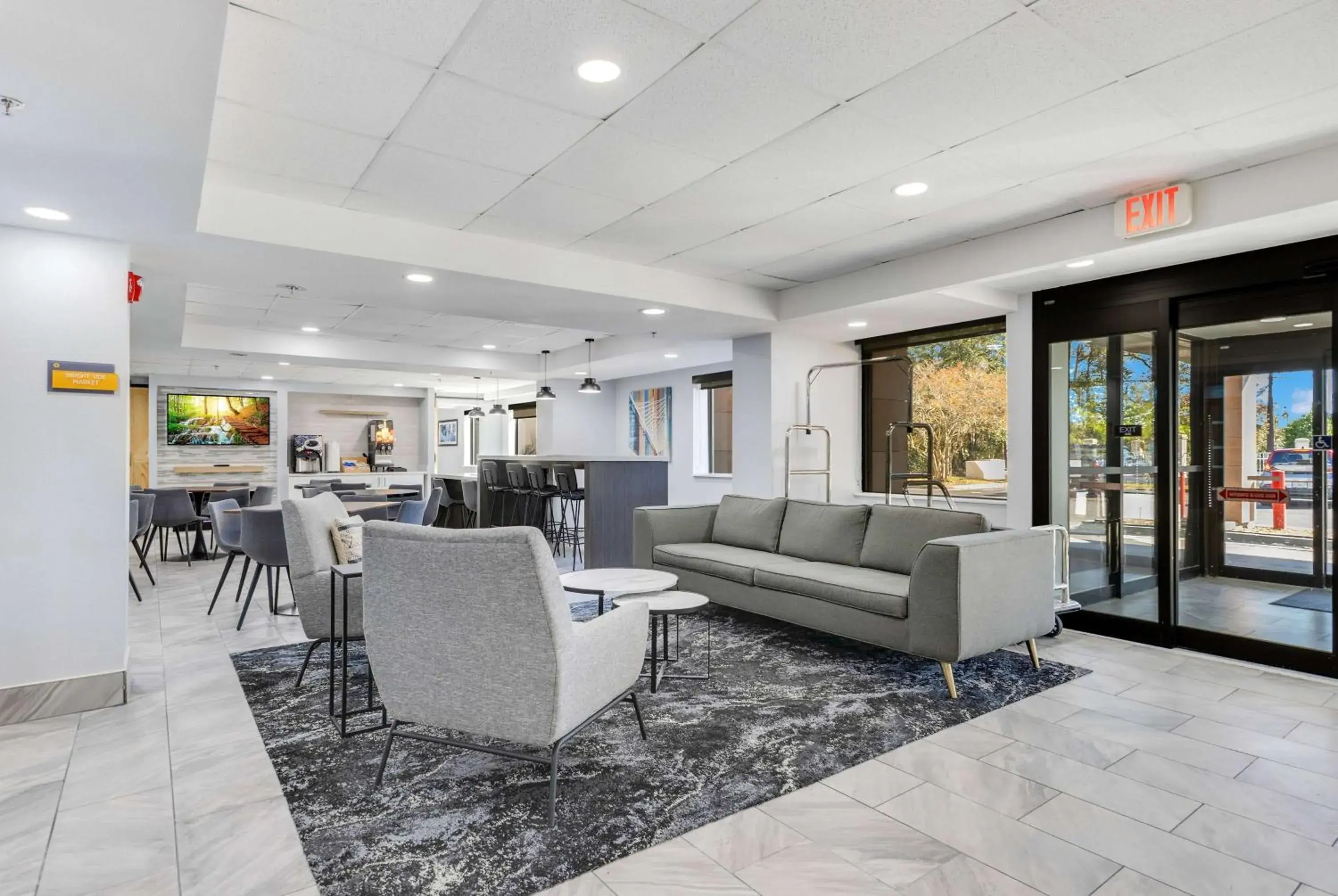 Lobby or reception in La Quinta Inn & Suites by Wyndham Jacksonville Mandarin Lobby or reception in La Quinta Inn & Suites by Wyndham Jacksonville Mandarin