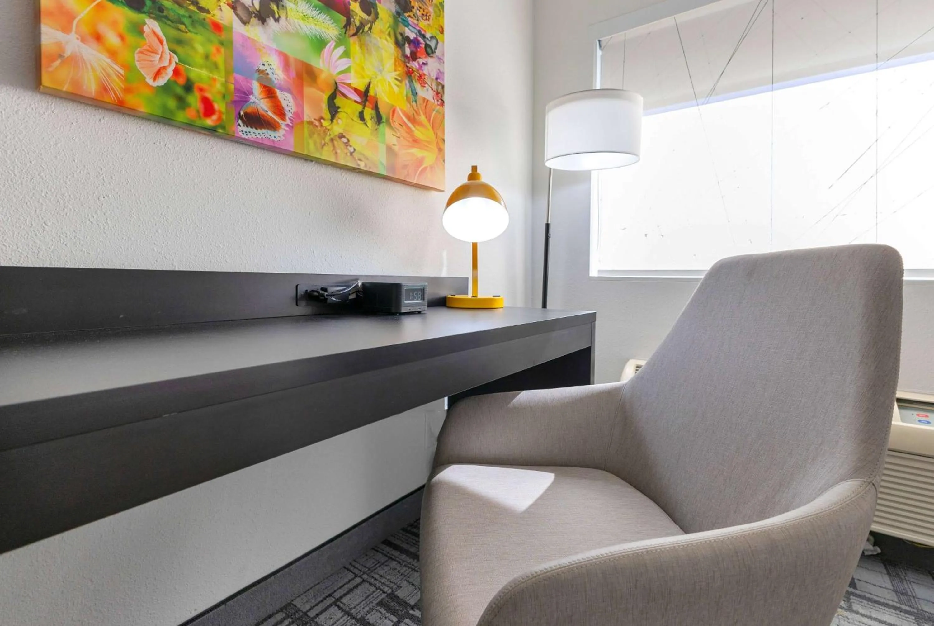 Photo of the whole room in La Quinta Inn & Suites by Wyndham Jacksonville Mandarin