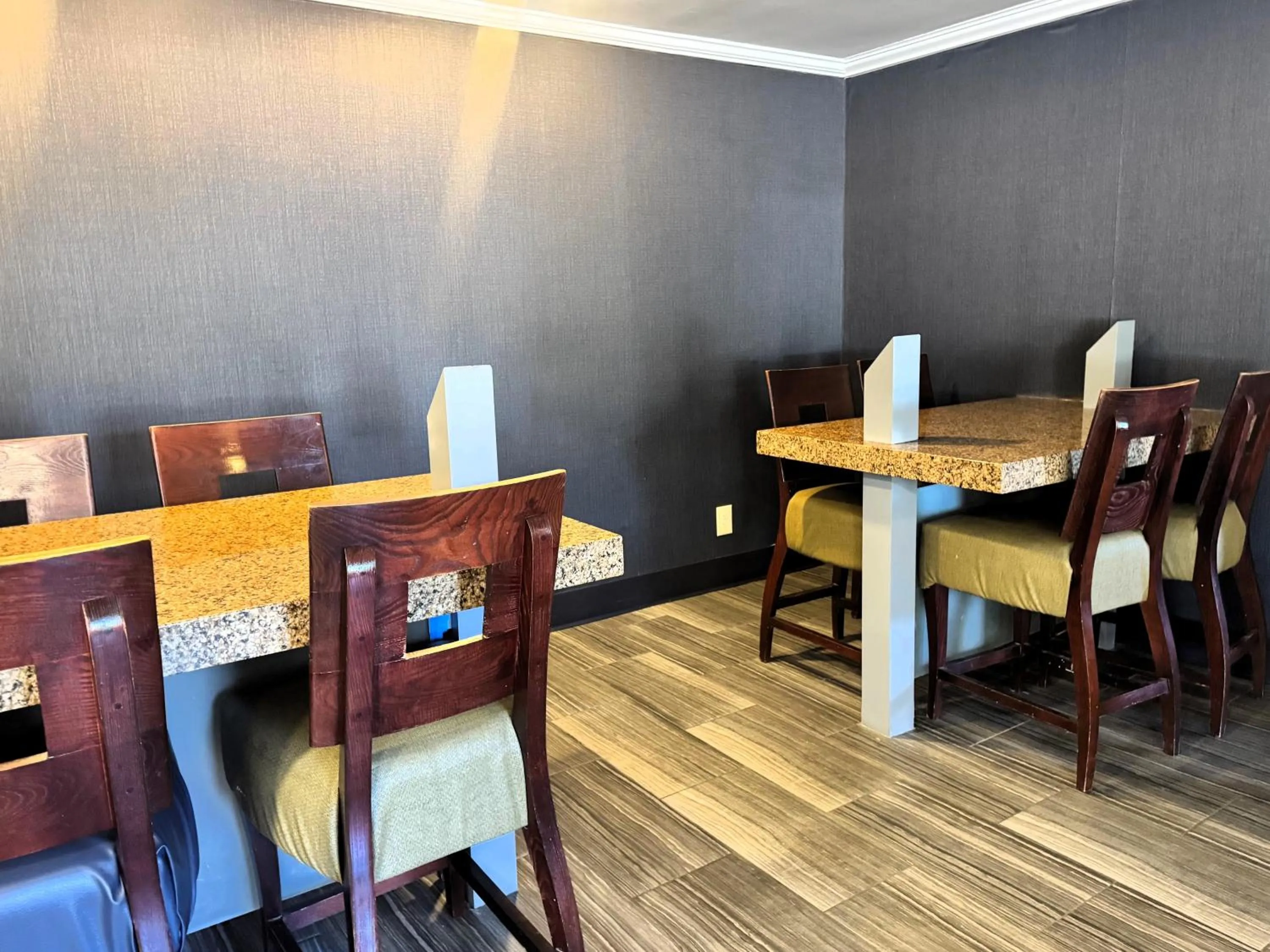 Breakfast in Baymont by Wyndham Meridian