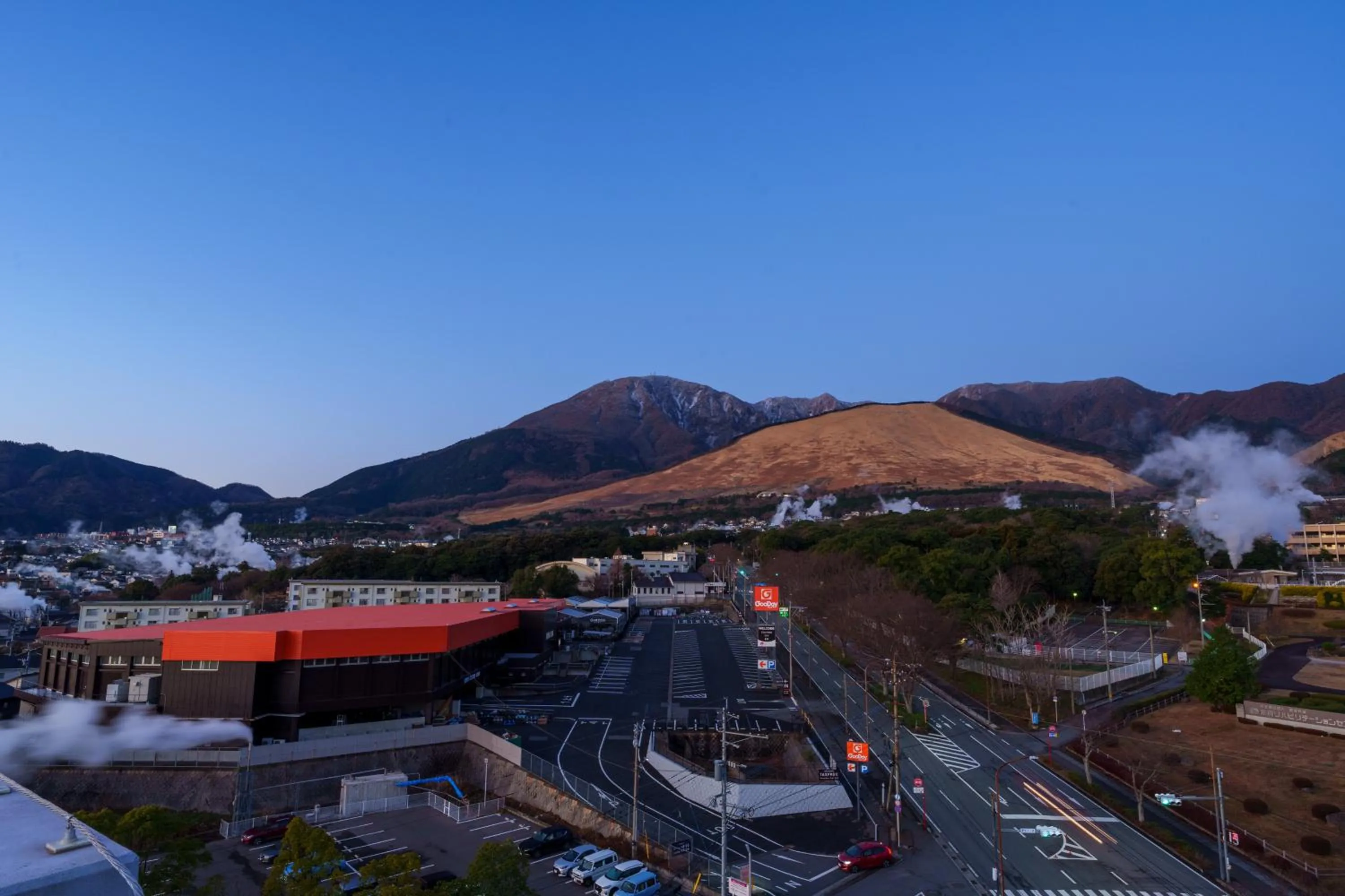 Neighbourhood in Akarinoyado Togetsu