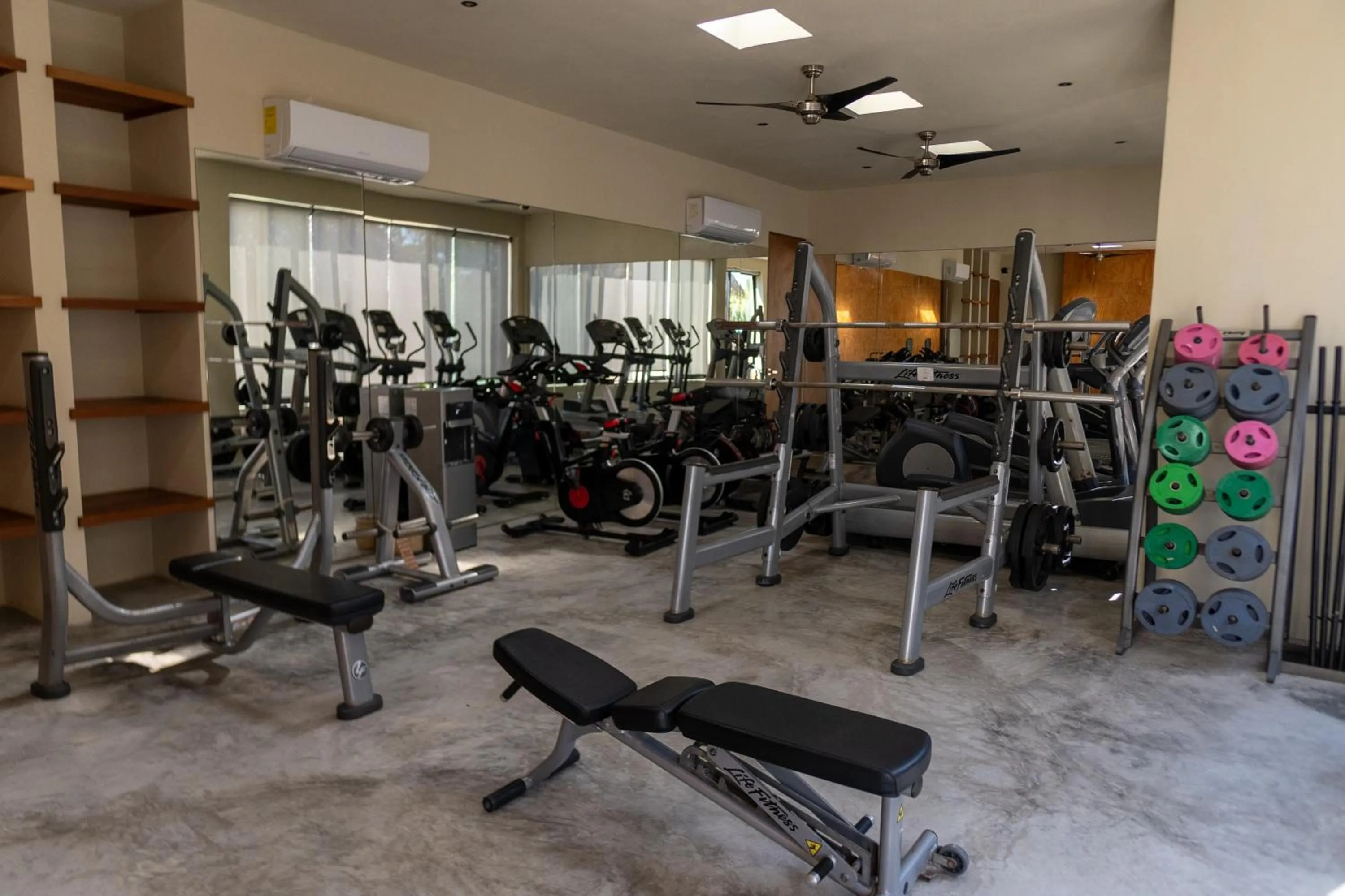 Fitness centre/facilities in Aldea Kuká, Luxury Eco Boutique Hotel