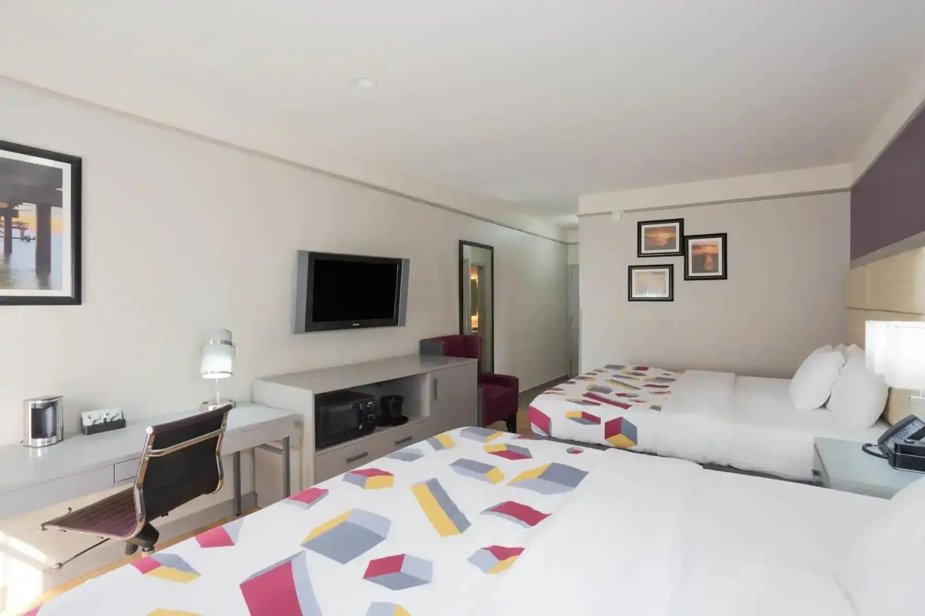 Property building, Bed in La Quinta by Wyndham Mobile - Daphne Property building, Bed in La Quinta by Wyndham Mobile - Daphne