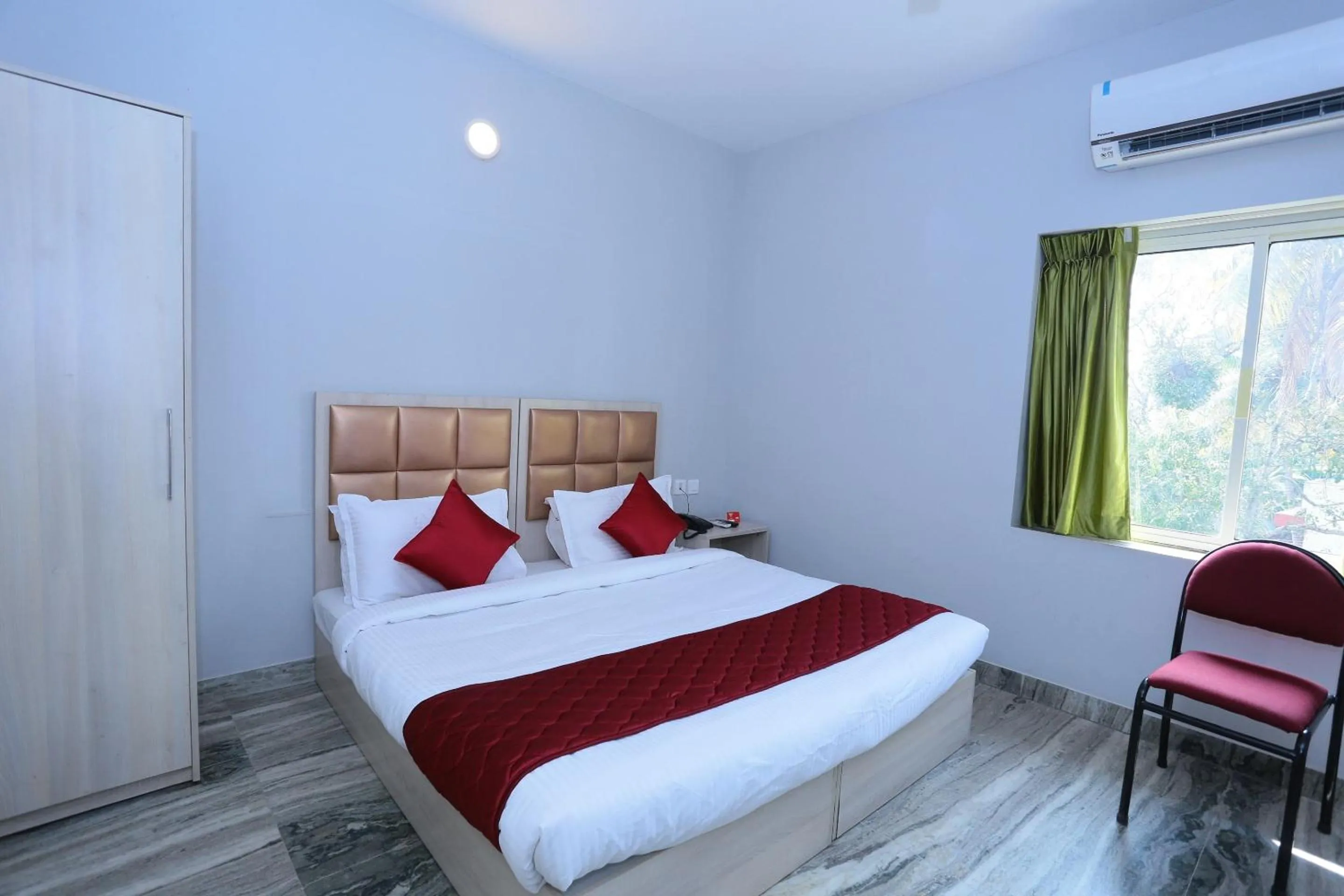 Bedroom, Bed in Super Townhouse Prince Palace