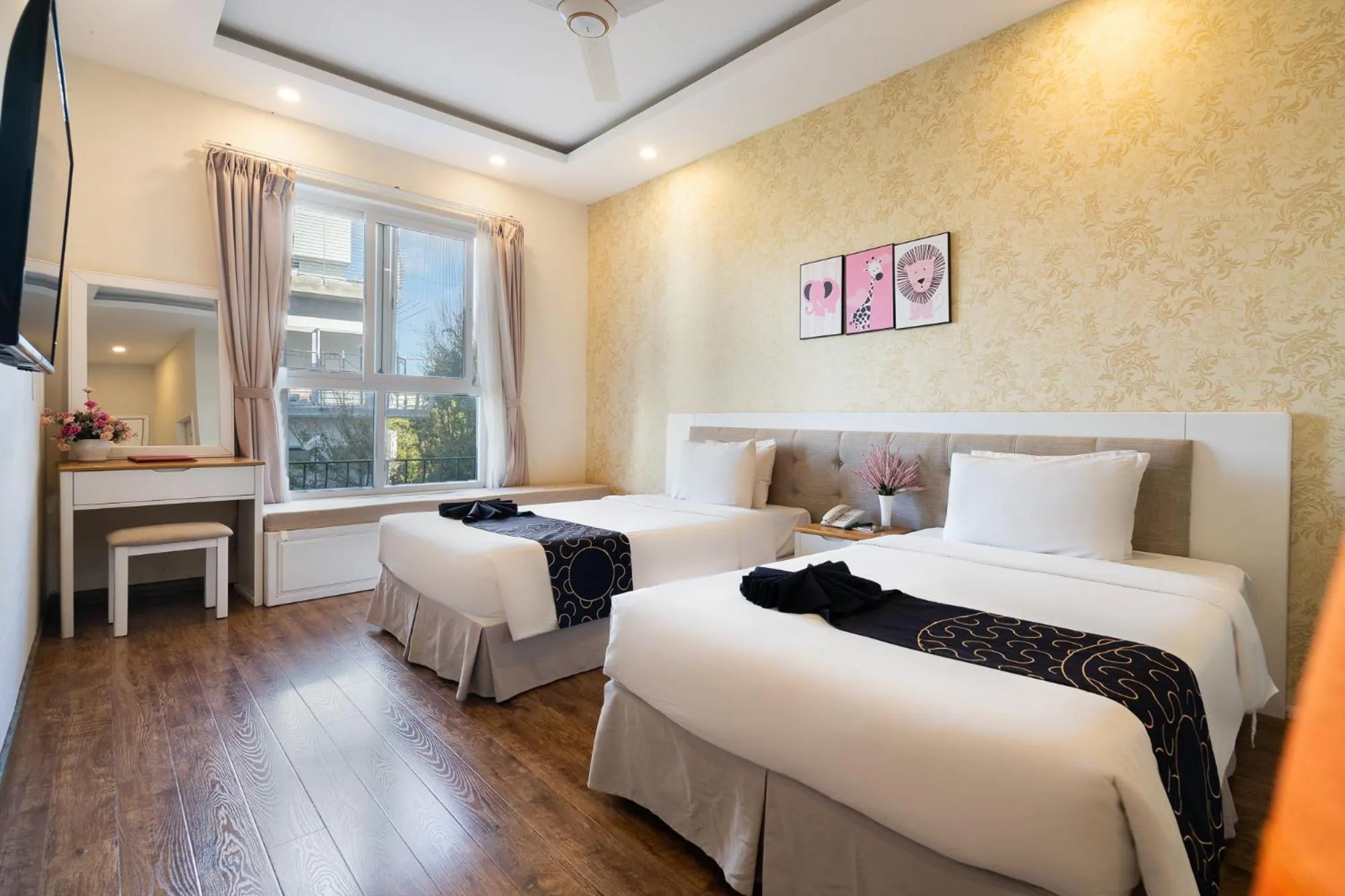 Bed in Saigon's Book Da Lat Hotel