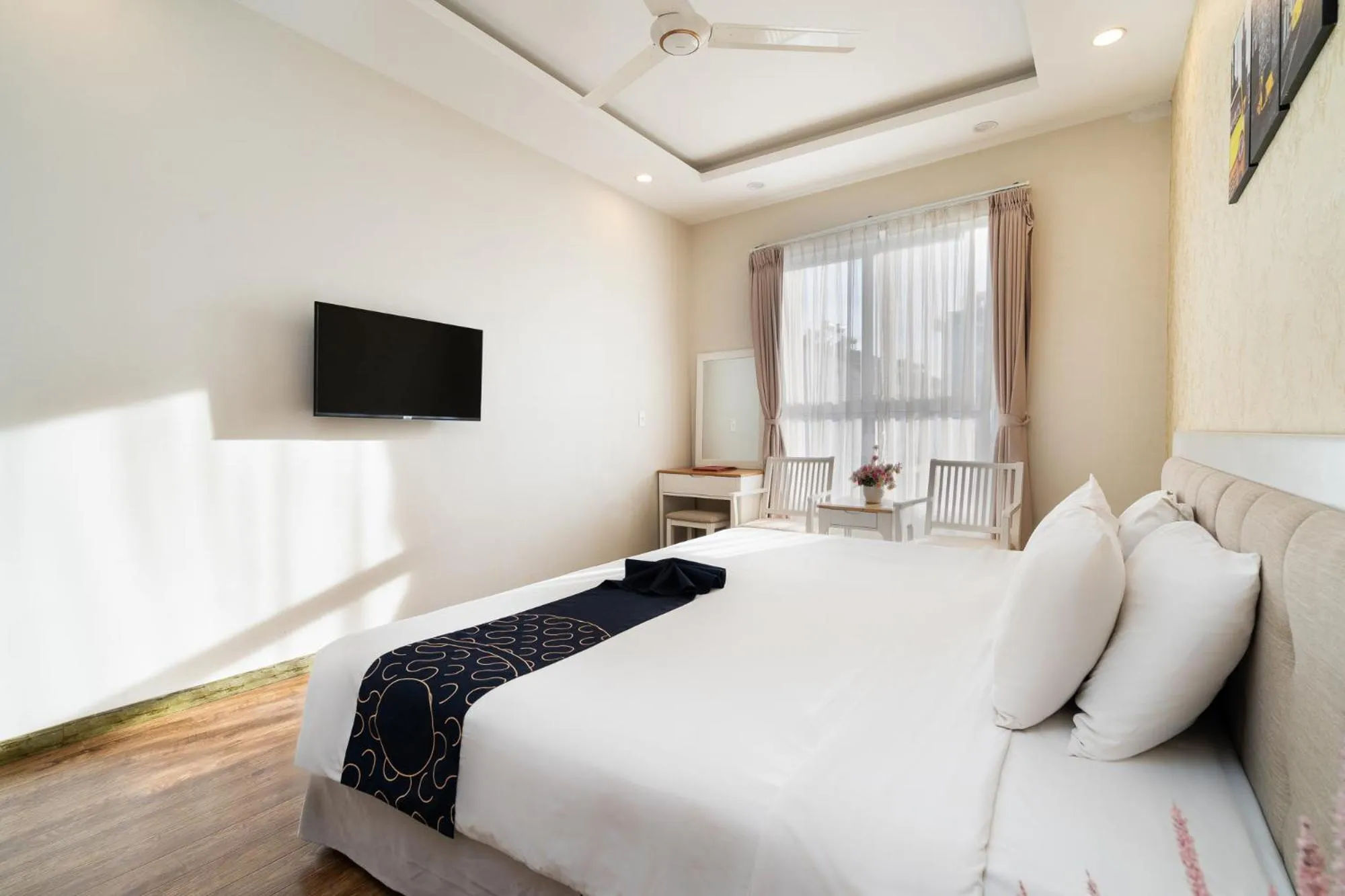 Bed in Saigon's Book Da Lat Hotel