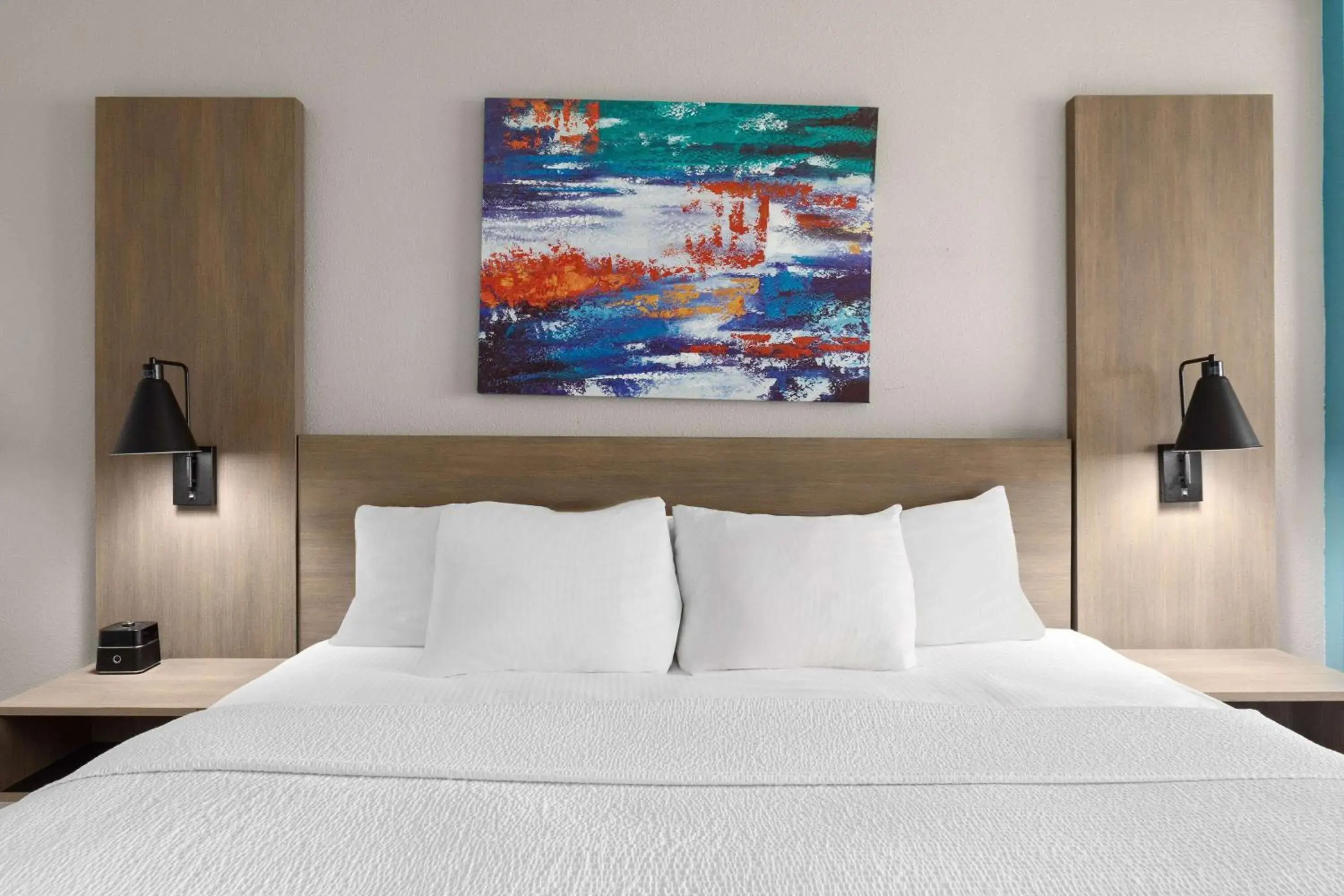 Photo of the whole room, Bed in La Quinta Inn by Wyndham Decatur Alabama Photo of the whole room, Bed in La Quinta Inn by Wyndham Decatur Alabama