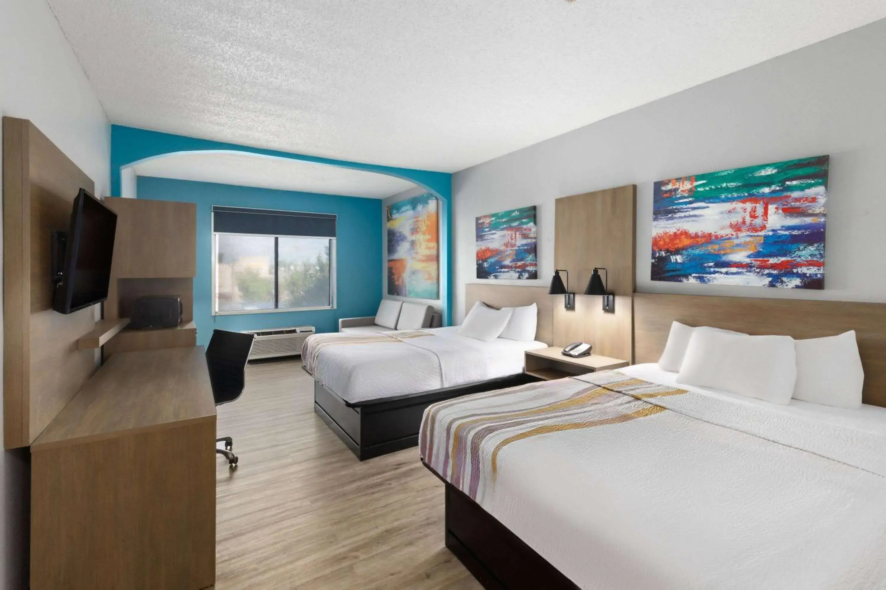 Queen Room with Two Queen Beds - Non-Smoking in La Quinta Inn by Wyndham Decatur Alabama Queen Room with Two Queen Beds - Non-Smoking in La Quinta Inn by Wyndham Decatur Alabama