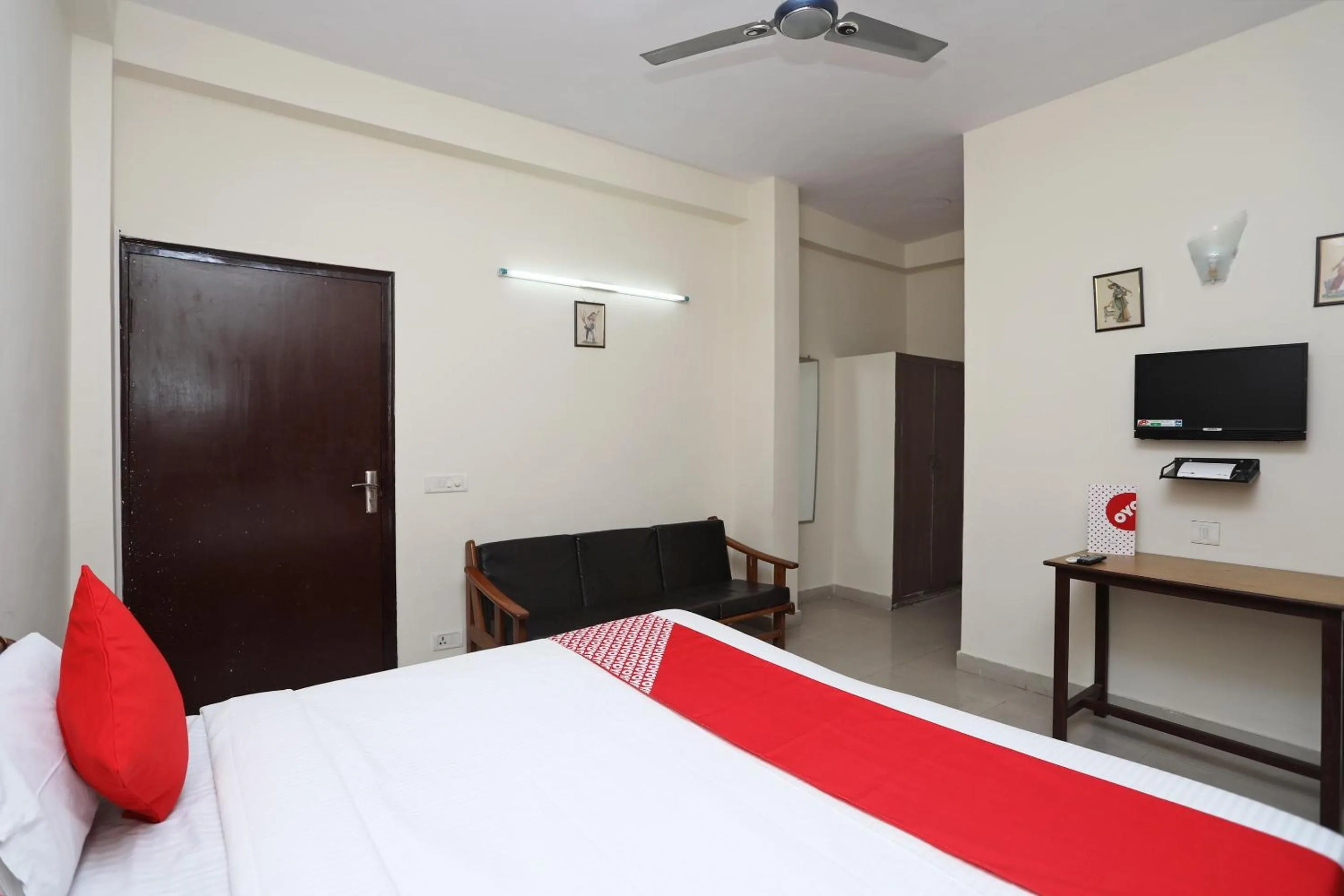 Bedroom, Bed in Super Hotel O Celebration Bnb Home