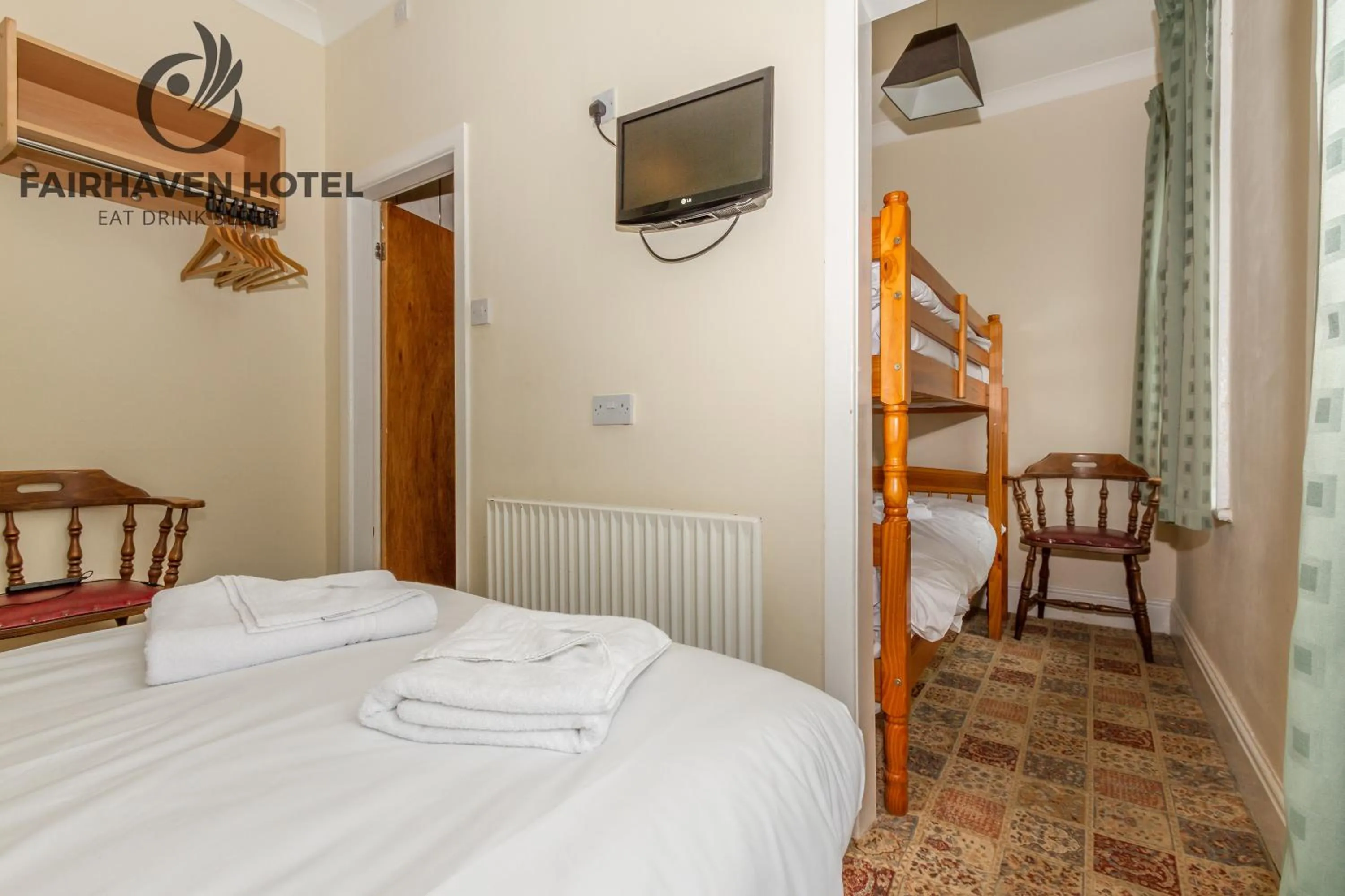 bunk bed, Bed in Fairhaven Hotel