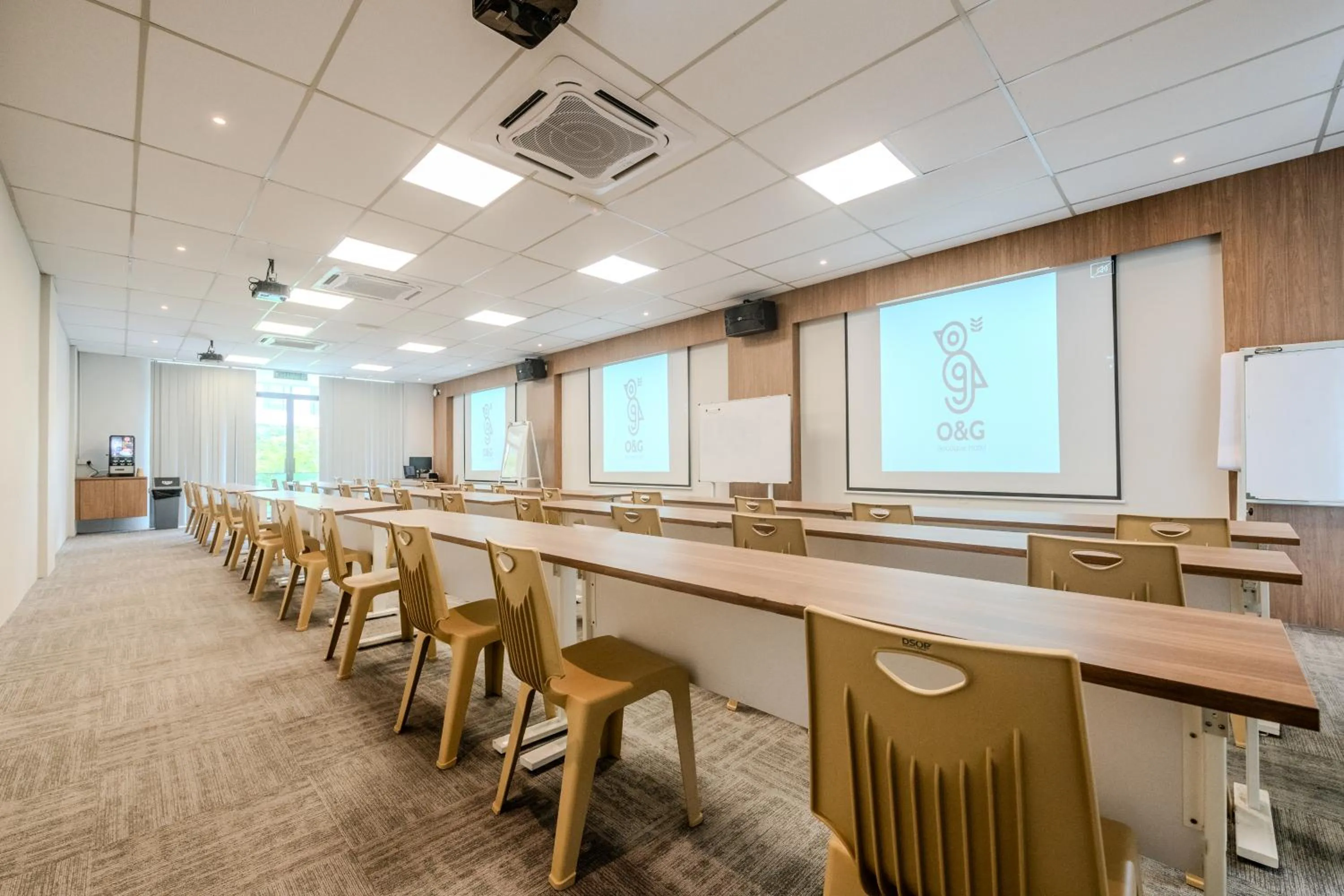 TV and multimedia in O&G Hotel Parit Buntar