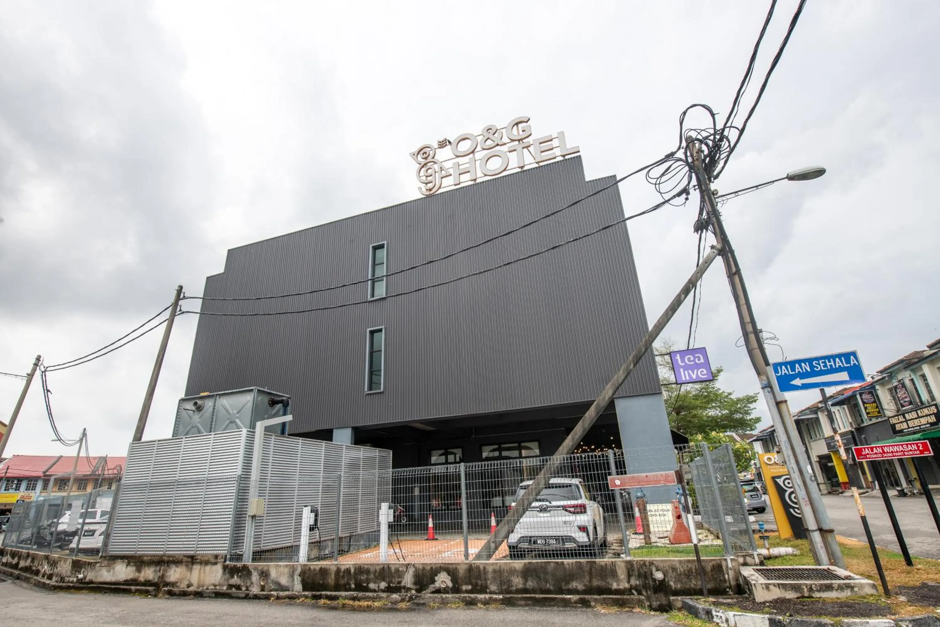 Property building in O&G Hotel Parit Buntar