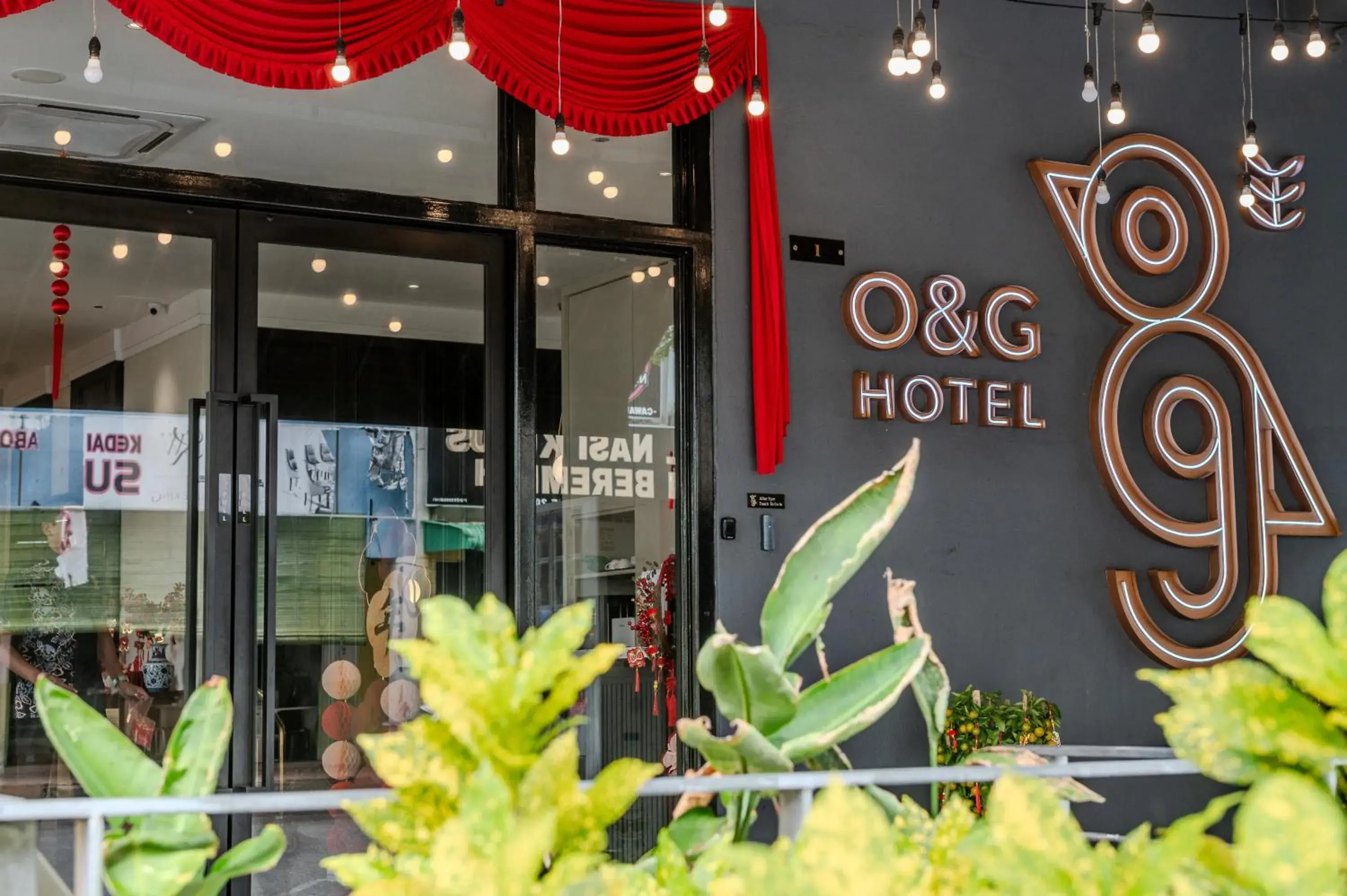 Facade/entrance in O&G Hotel Parit Buntar Facade/entrance in O&G Hotel Parit Buntar