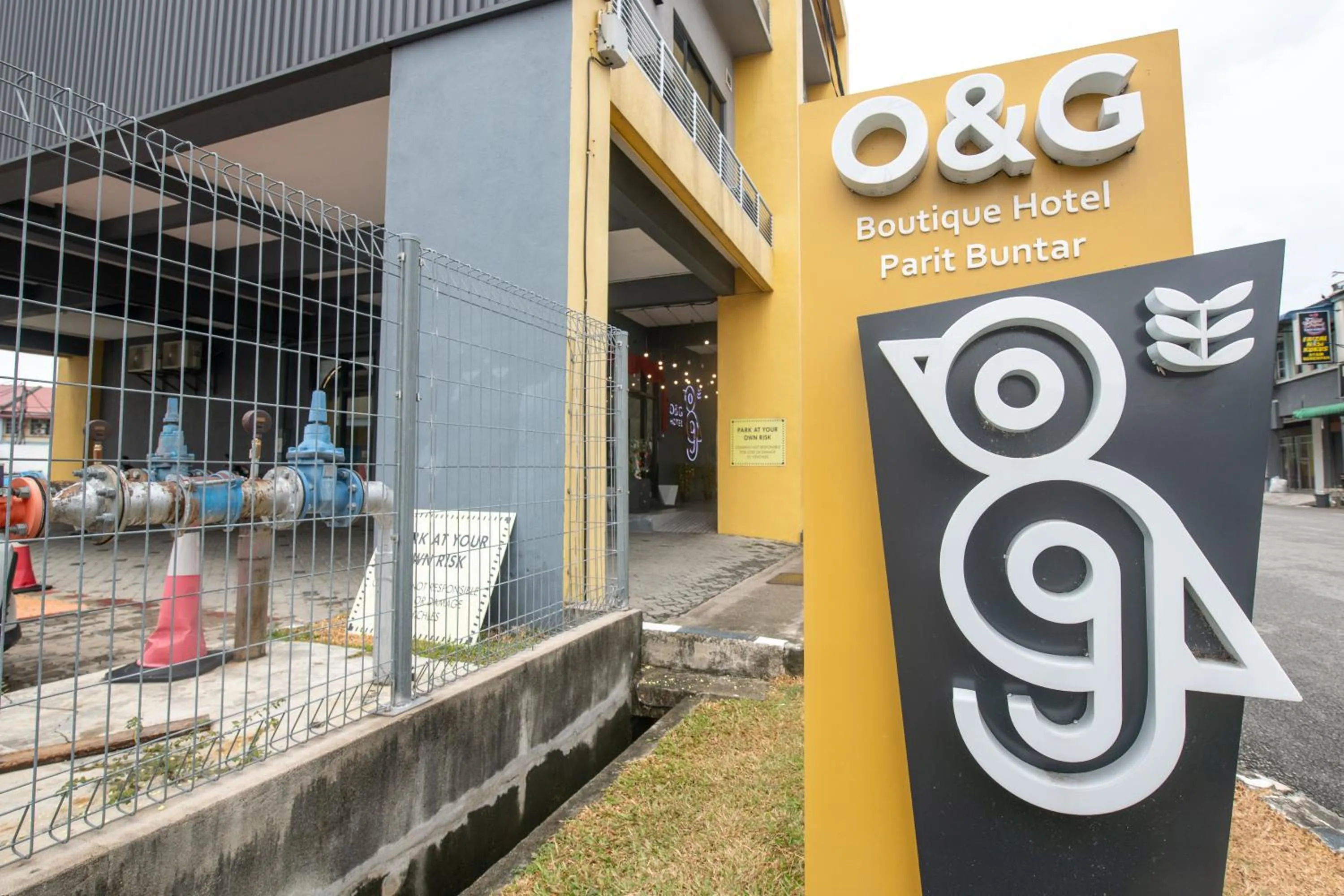 Day in O&G Hotel Parit Buntar