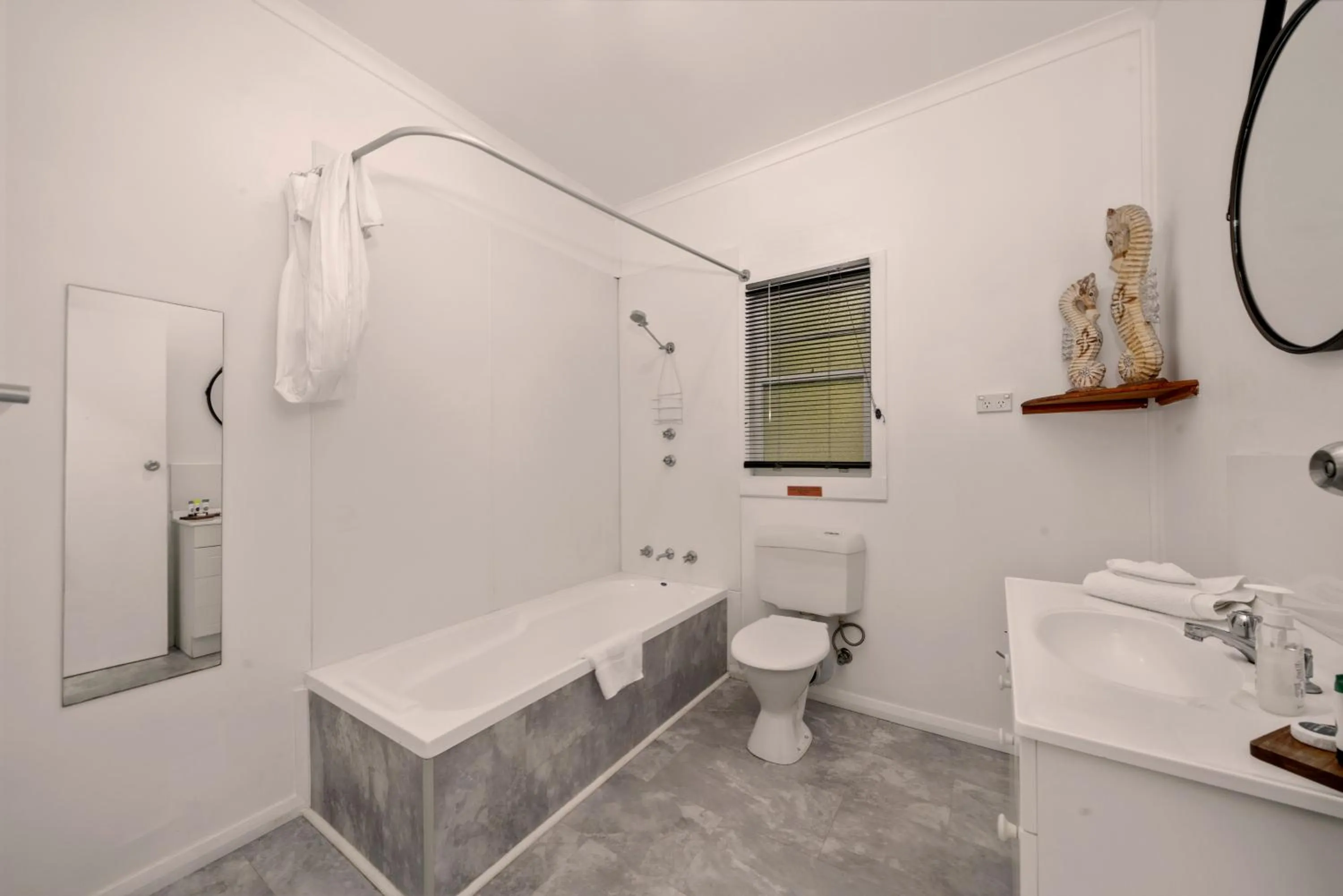 Giants Table and Cottages