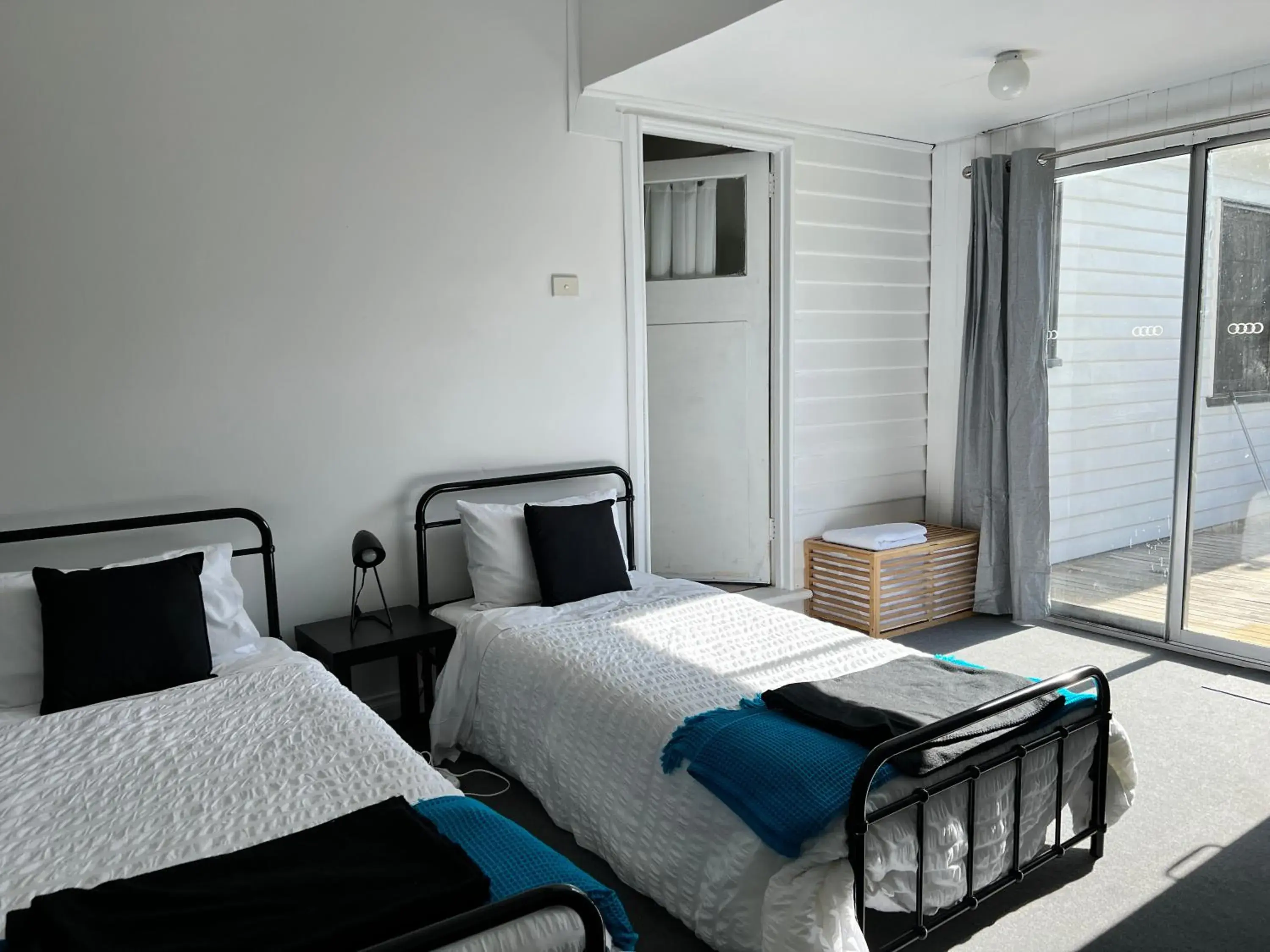 Five-Bedroom House in Giants Table and Cottages Five-Bedroom House in Giants Table and Cottages