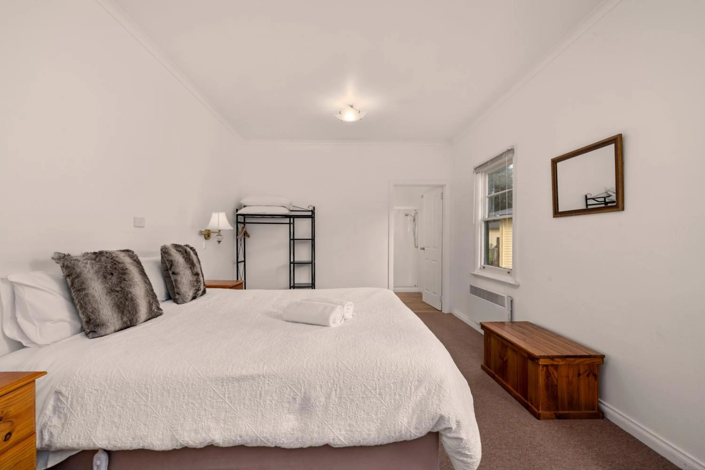 Bed in Giants Table and Cottages