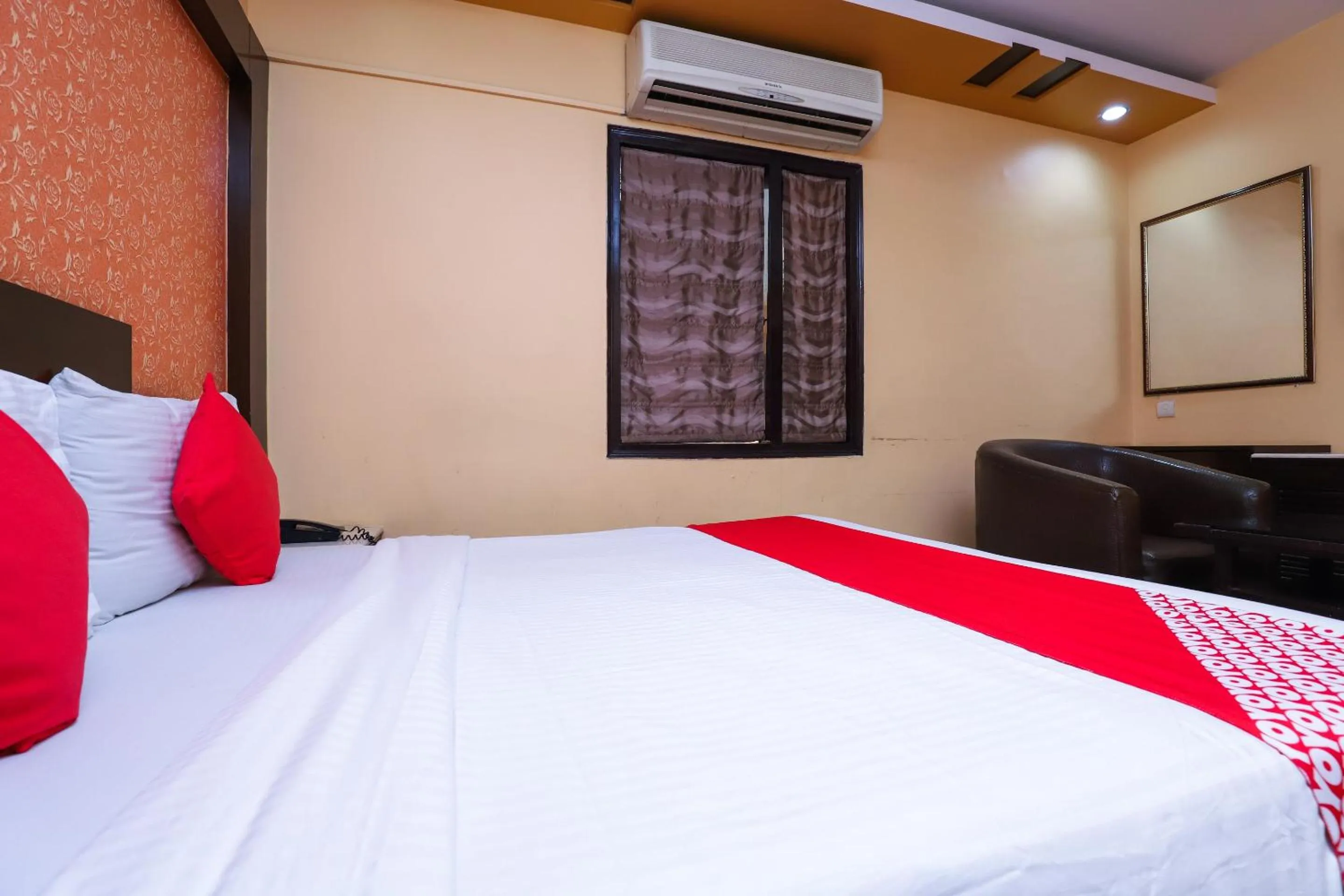 Bedroom, Bed in Super Hotel O J P Inn Near Patel Nagar Metro Station