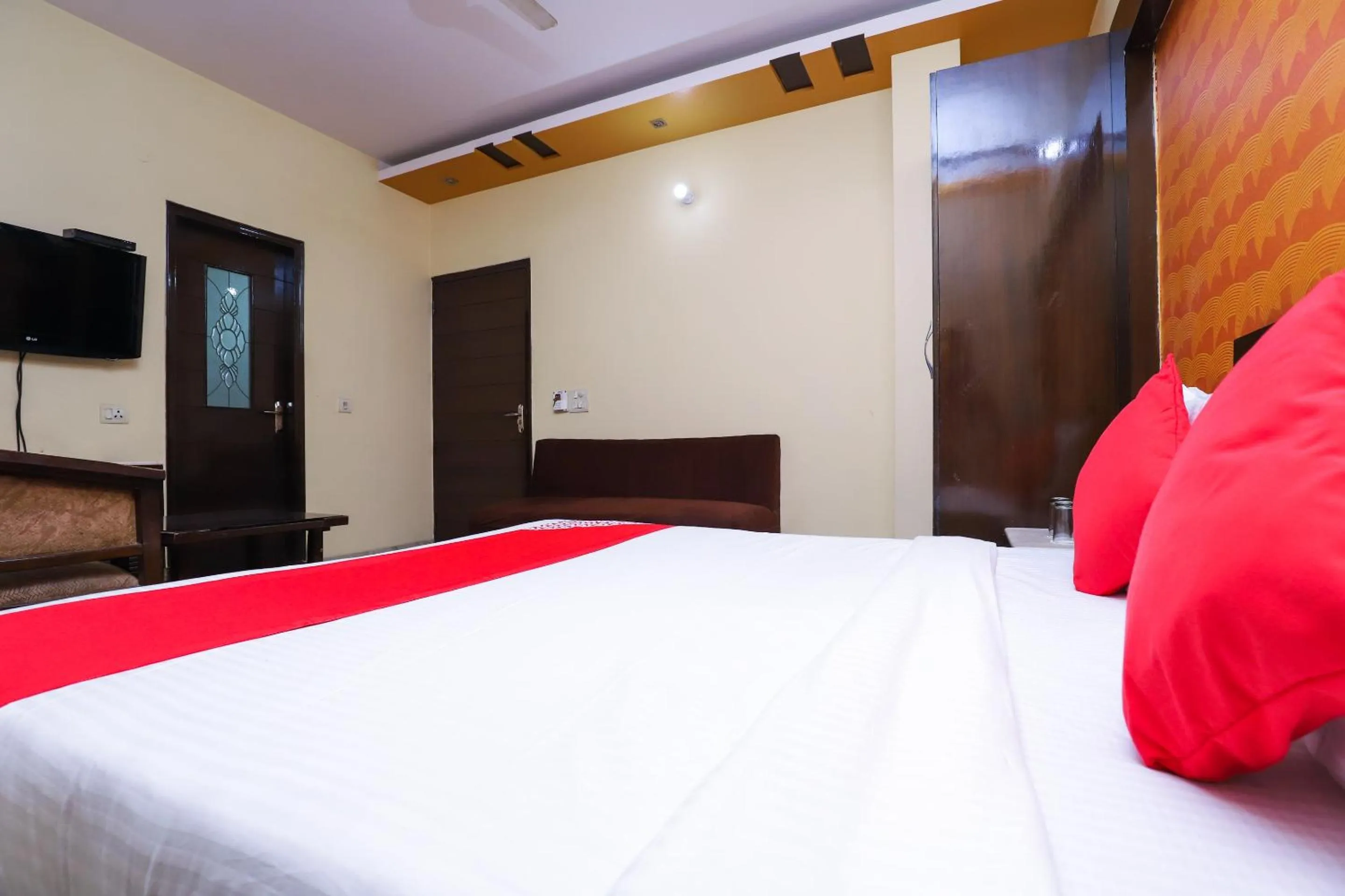 Bedroom, Bed in Hotel O J P Inn Near Patel Nagar Metro Station