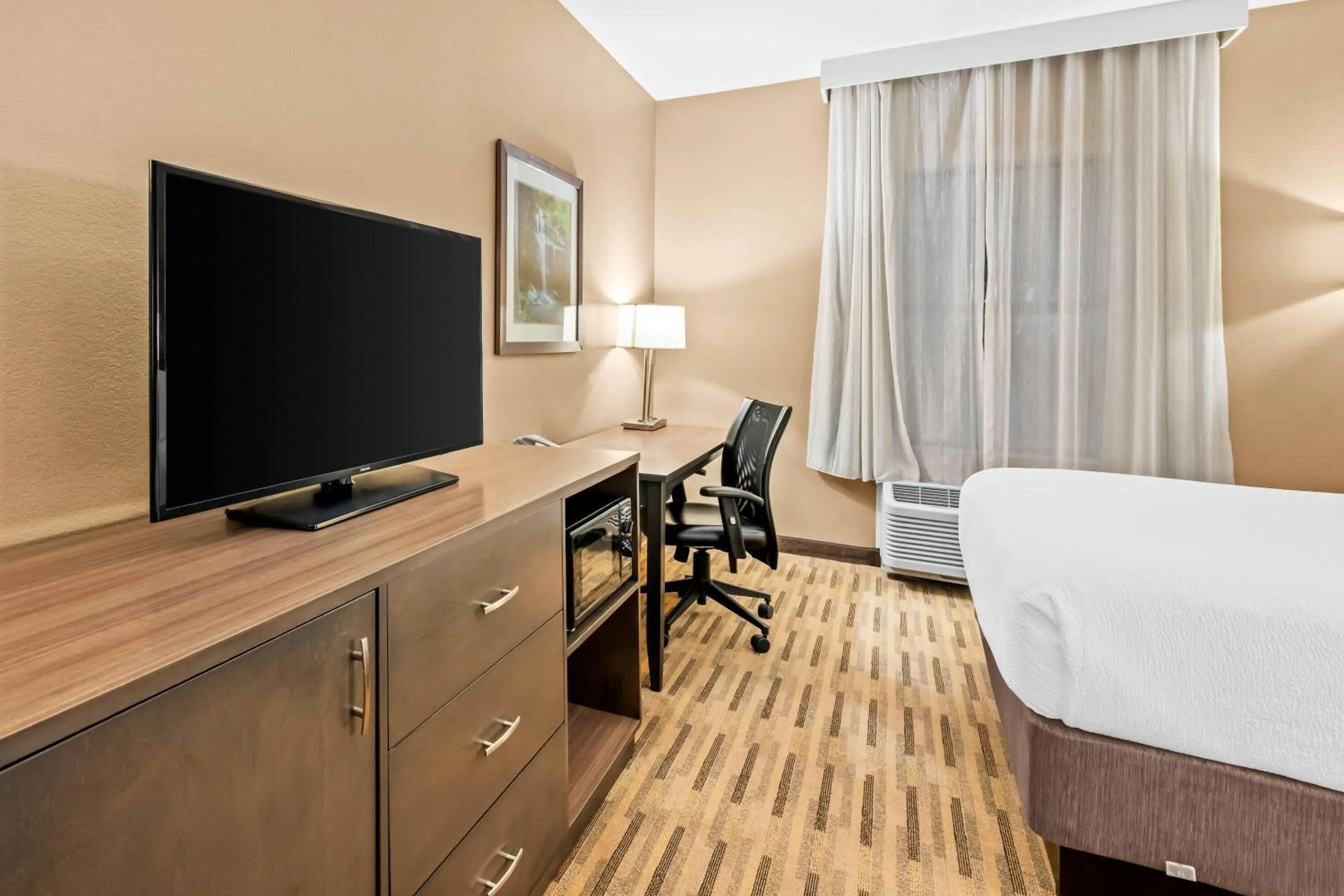 Bed in La Quinta by Wyndham Boone