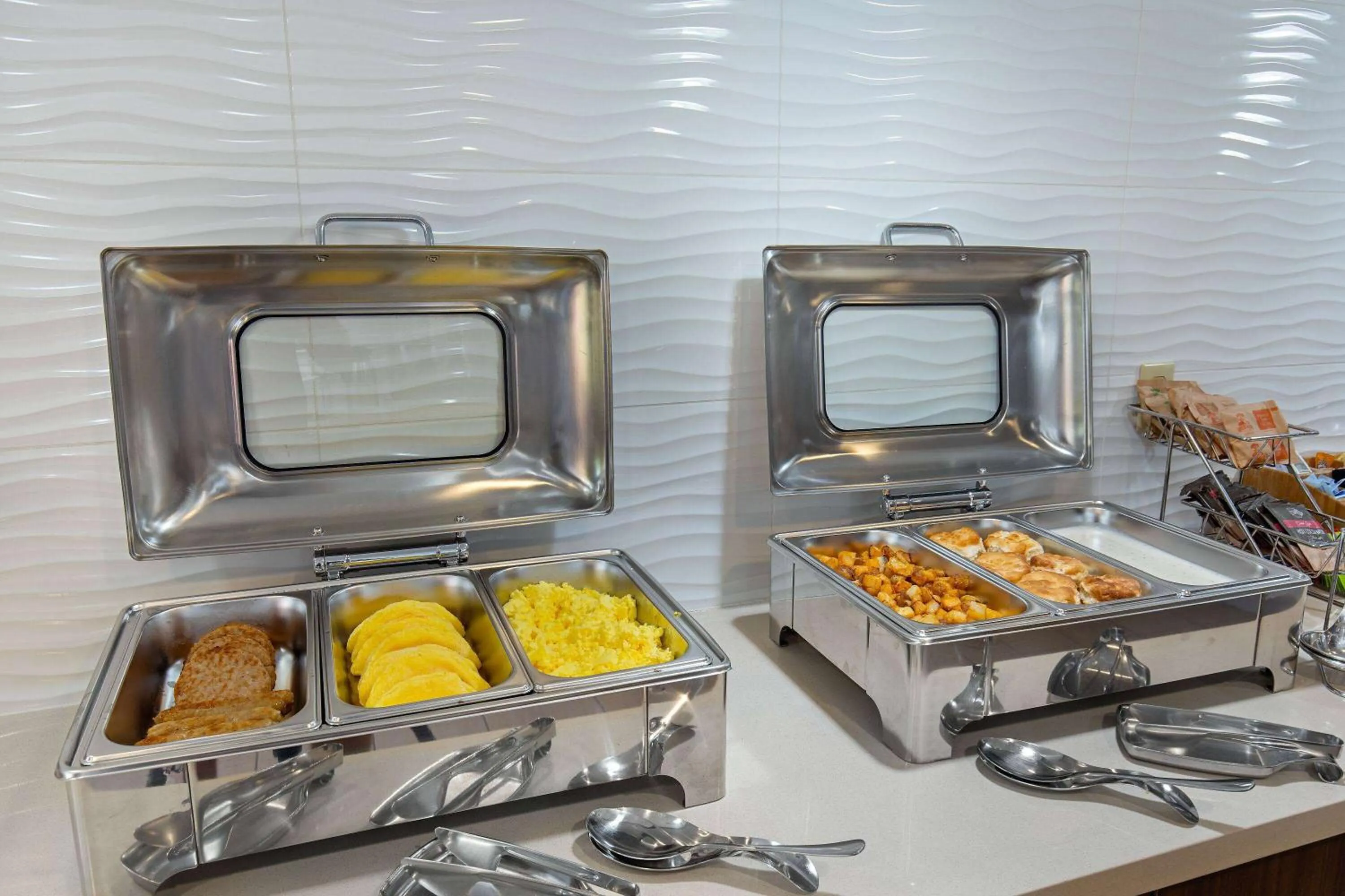 Breakfast in La Quinta Inn by Wyndham Pigeon Forge-Dollywood