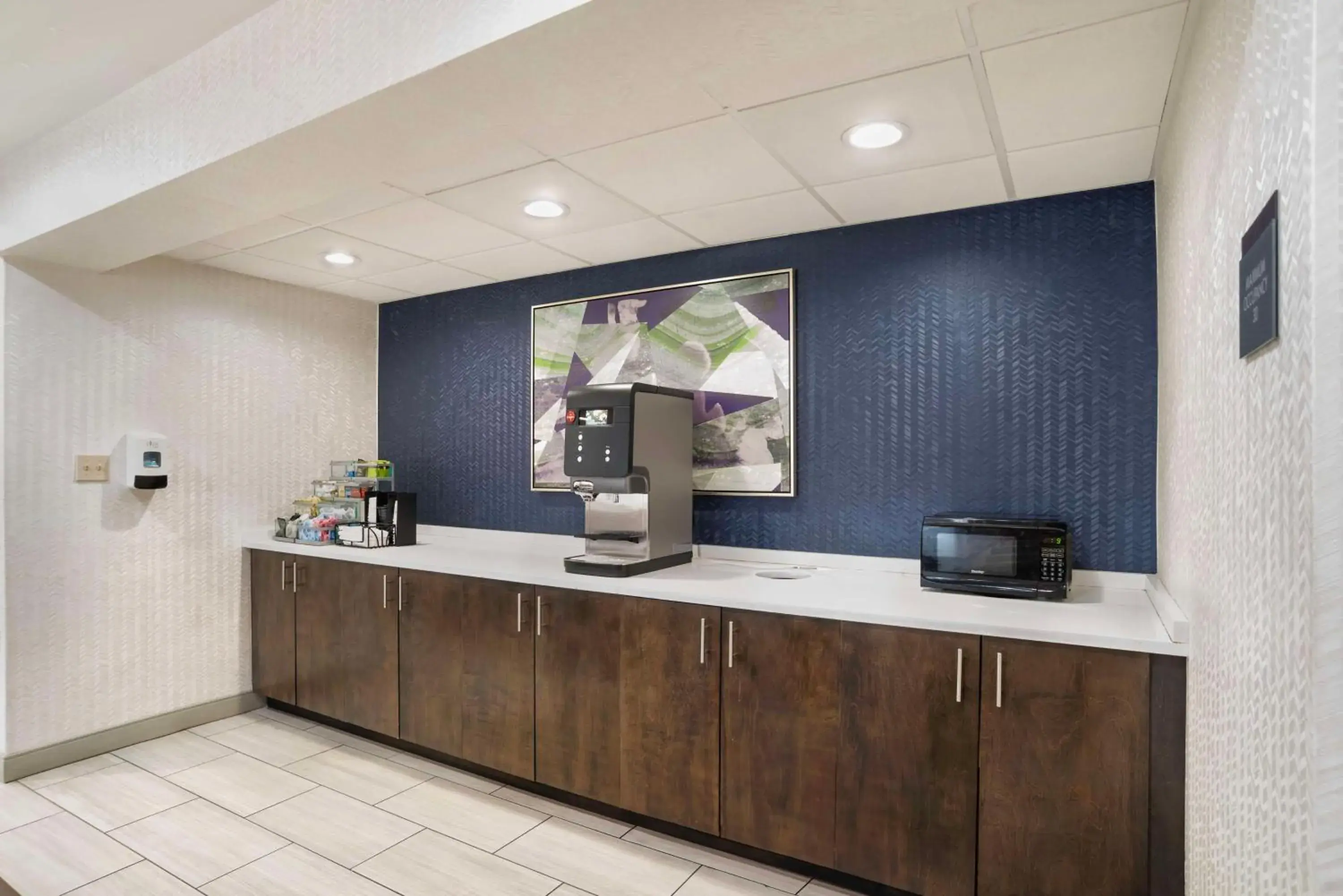 Breakfast in Best Western Montgomery I-85 North Breakfast in Best Western Montgomery I-85 North