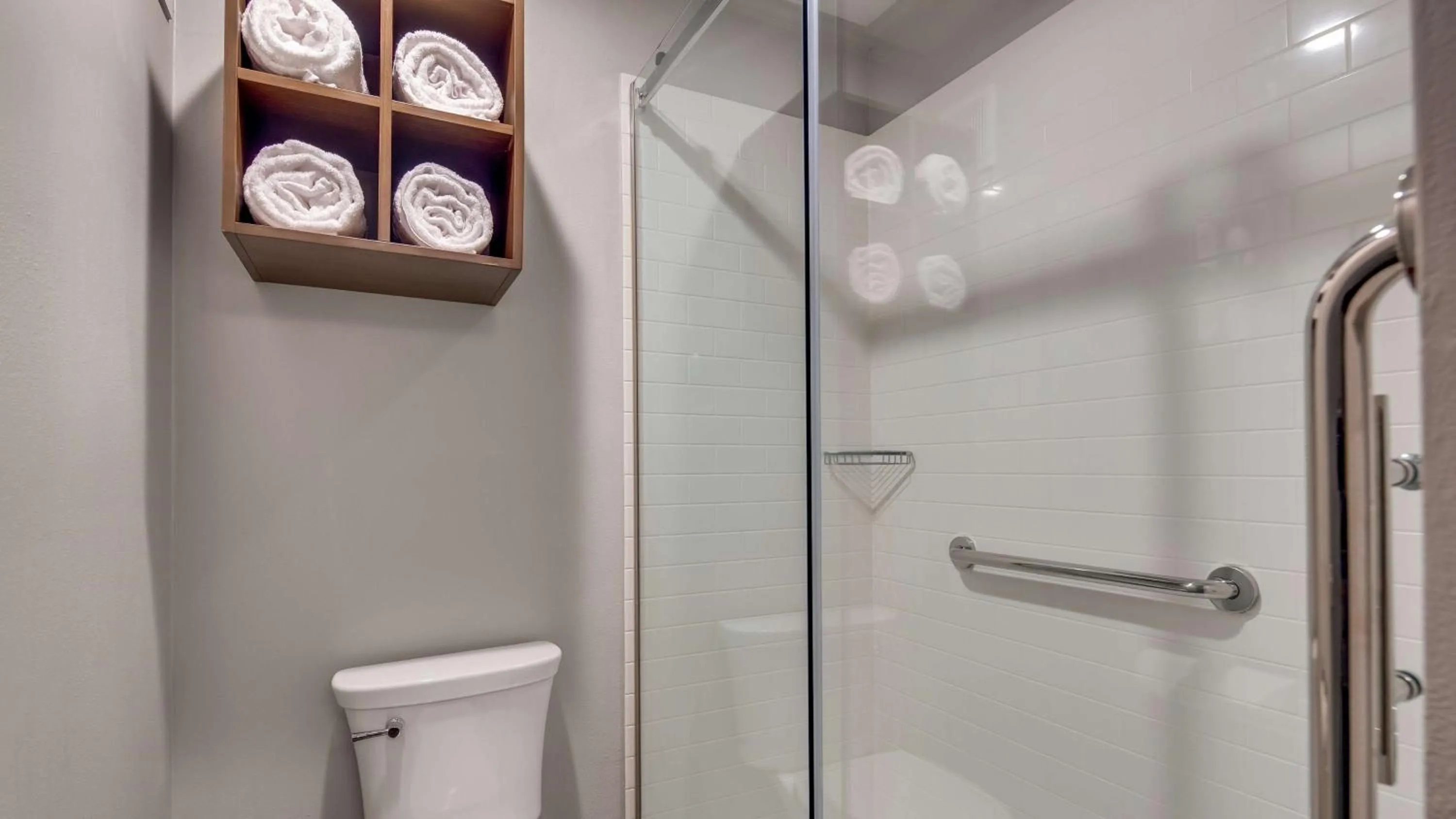 Bathroom in Best Western Huntsville