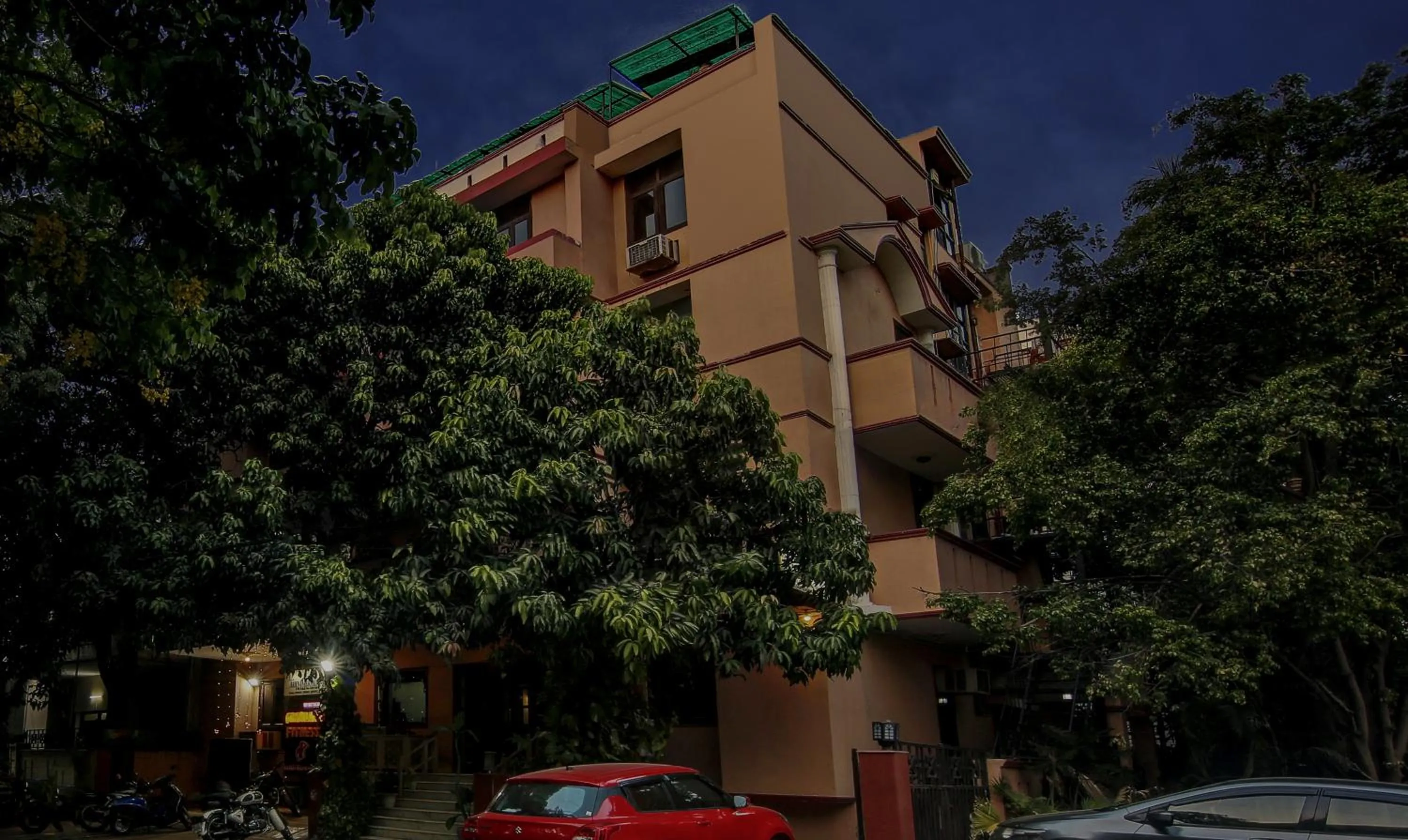 Property building in Itsy Hotels Arien International