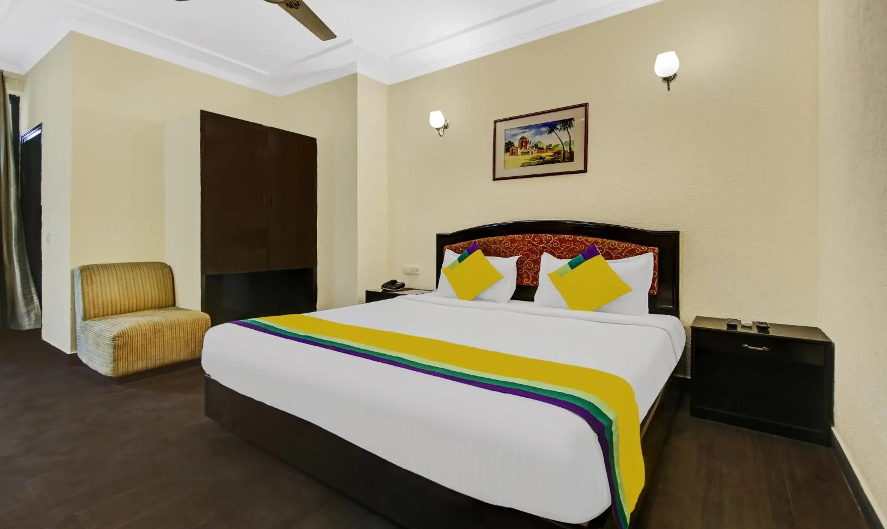 Deluxe Double Room in Itsy Hotels Arien International Deluxe Double Room in Itsy Hotels Arien International