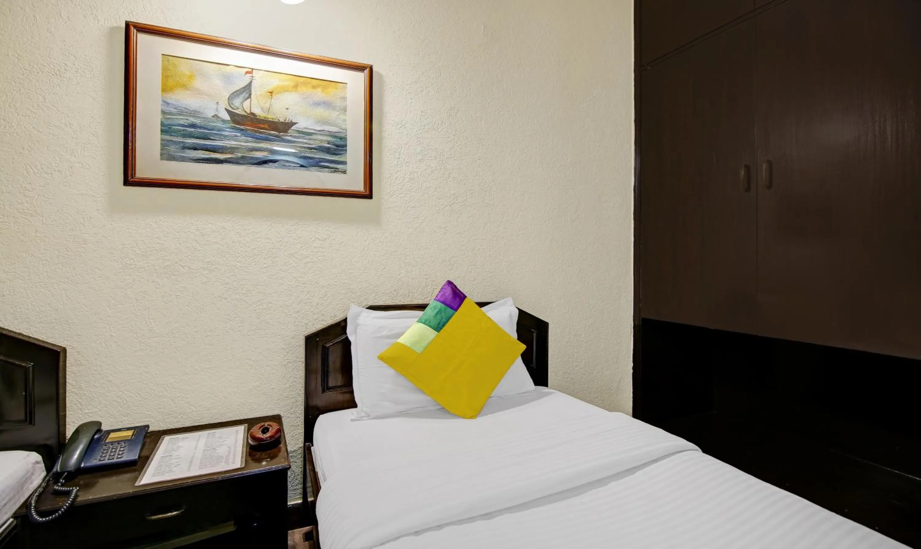 Bedroom, Bed in Itsy Hotels Arien International