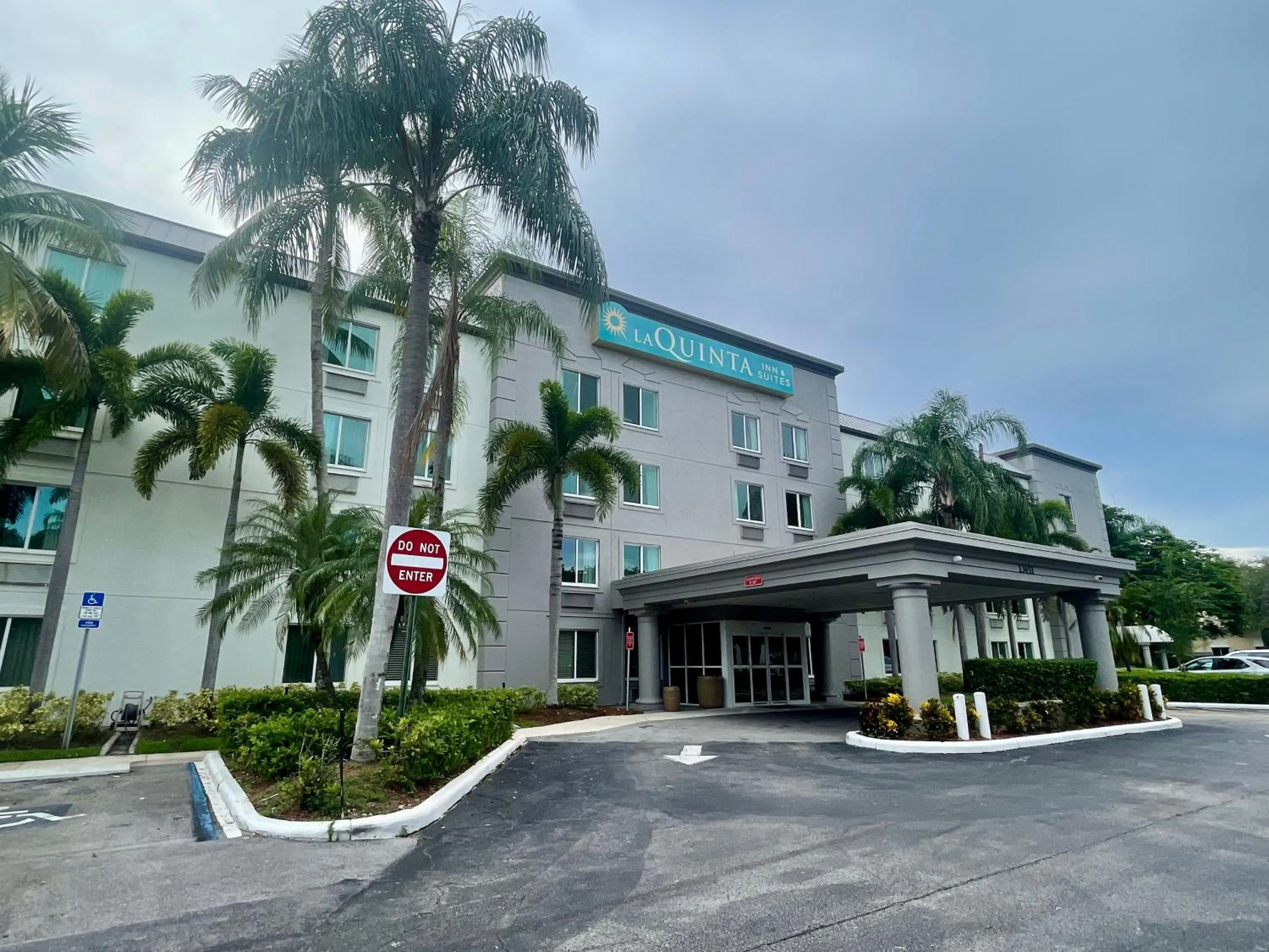 La Quinta Inn & Suites by Wyndham Sawgrass