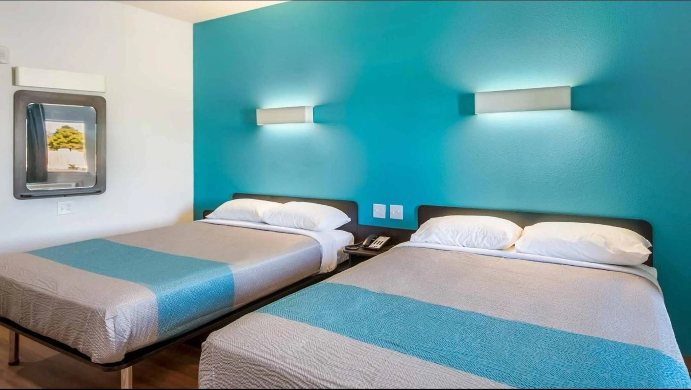 Bedroom, Bed in Motel 6-Channelview, TX