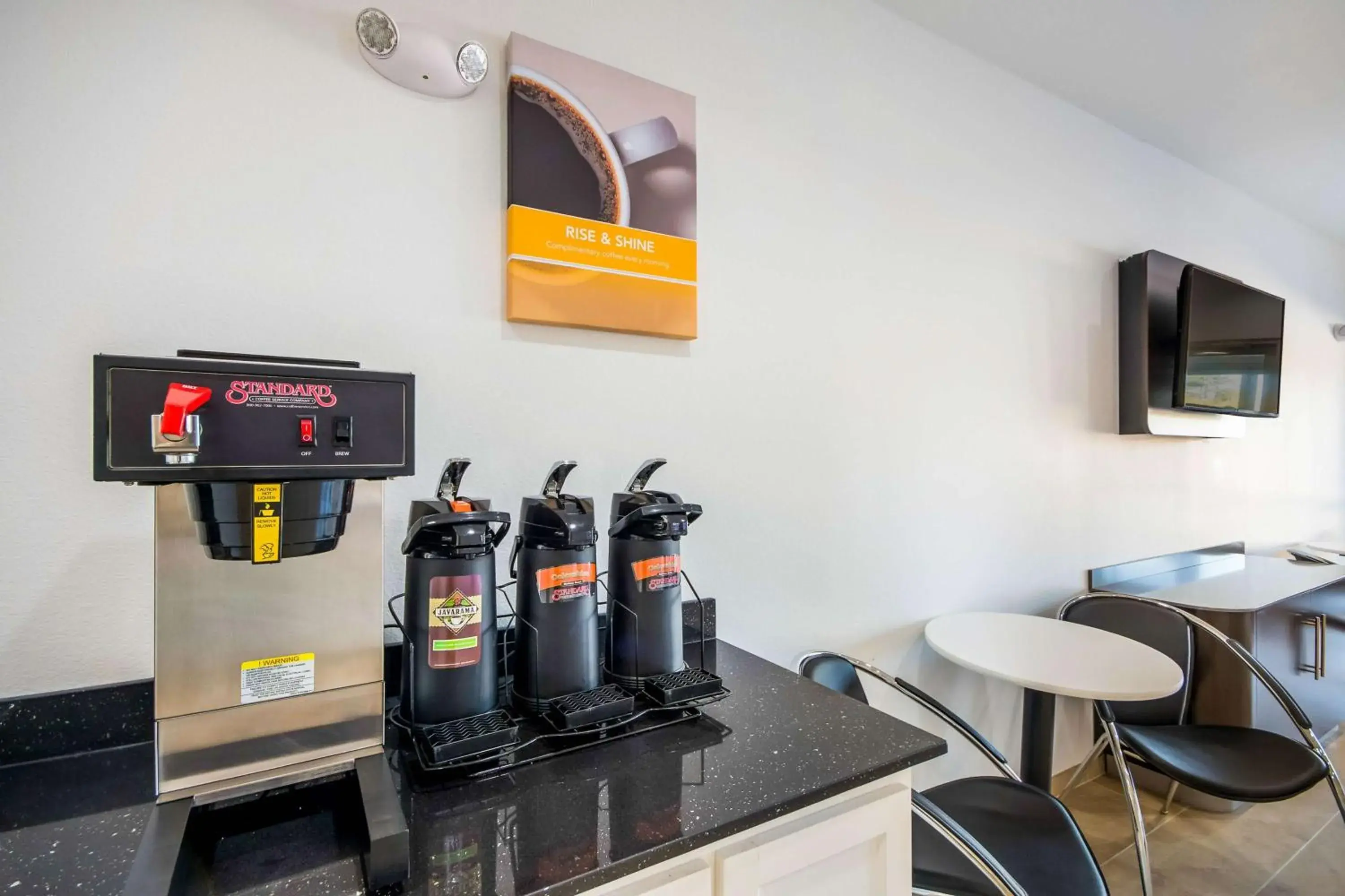 Communal lounge/ TV room in Motel 6-Channelview, TX Communal lounge/ TV room in Motel 6-Channelview, TX