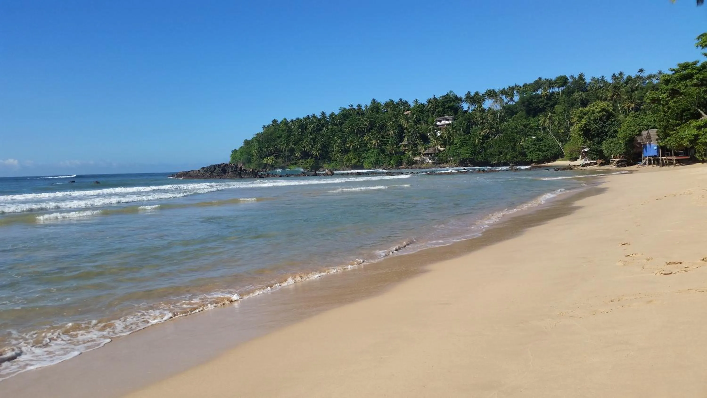 Beach in Chill Bay Weligama
