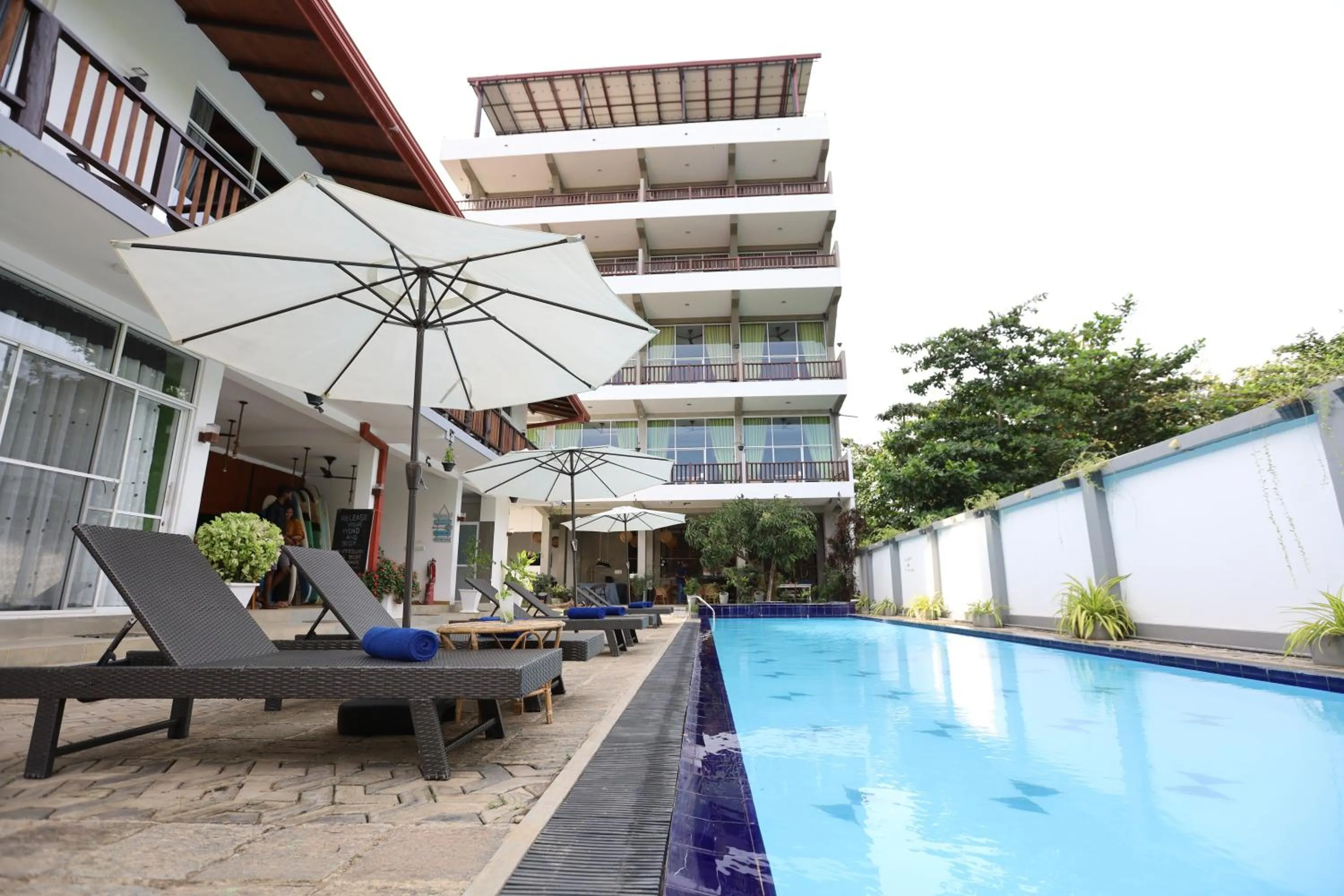 8-Bed Mixed Dormitory Room in Casa Samaya Chill Bay Weligama