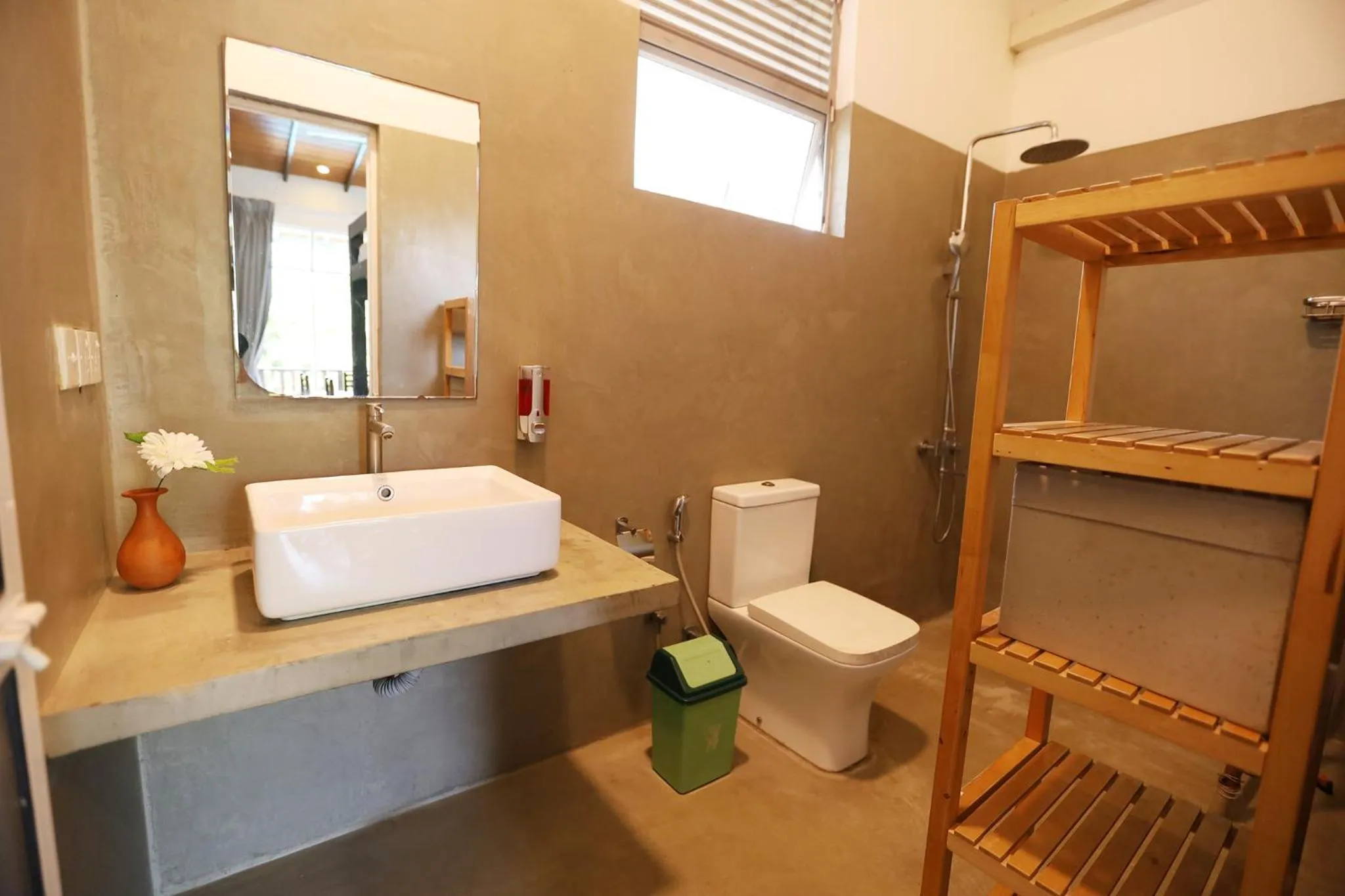 Shower in Chill Bay Weligama