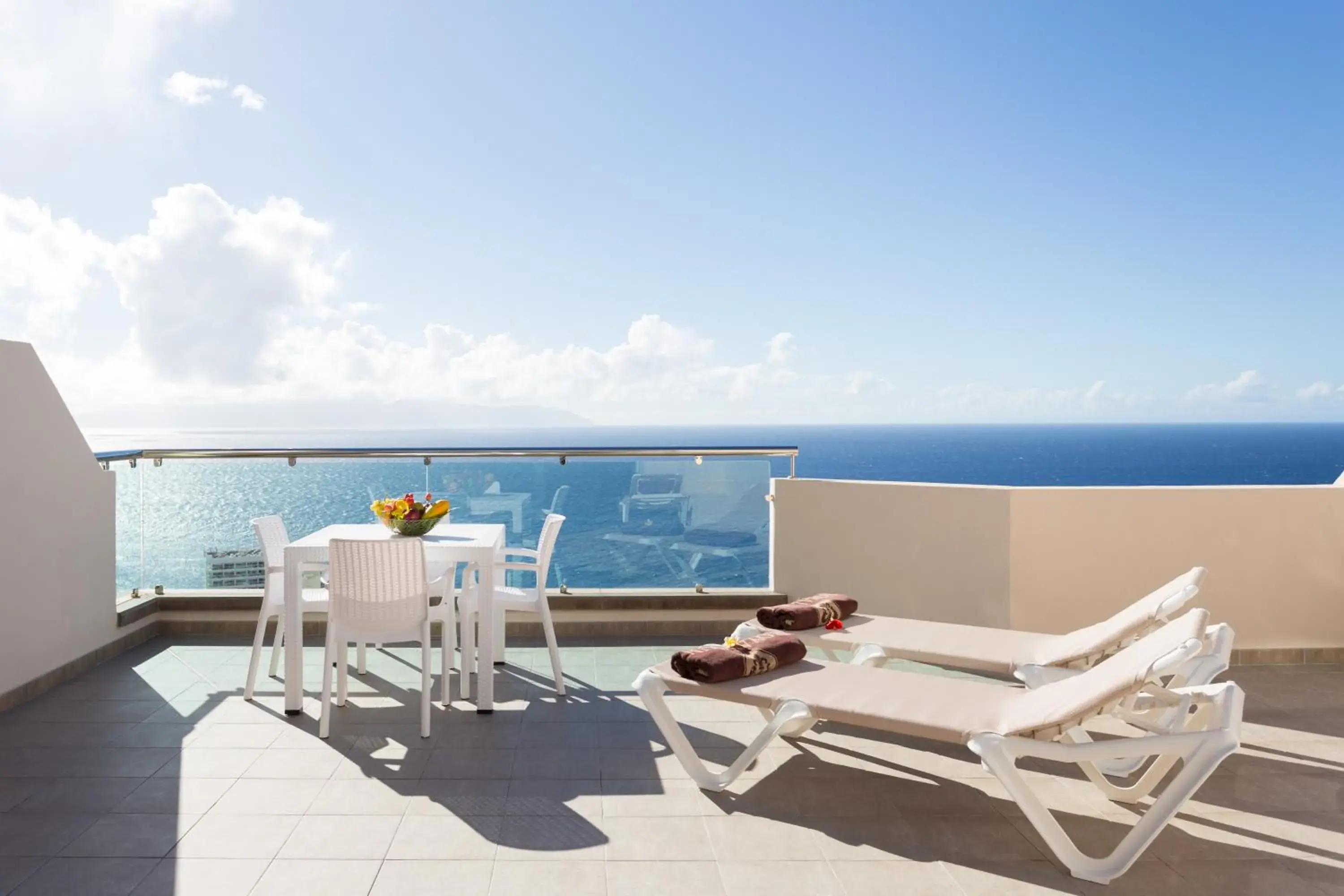 One-Bedroom Luxury Apartment with Sea View in Royal Sun Resort One-Bedroom Luxury Apartment with Sea View in Royal Sun Resort