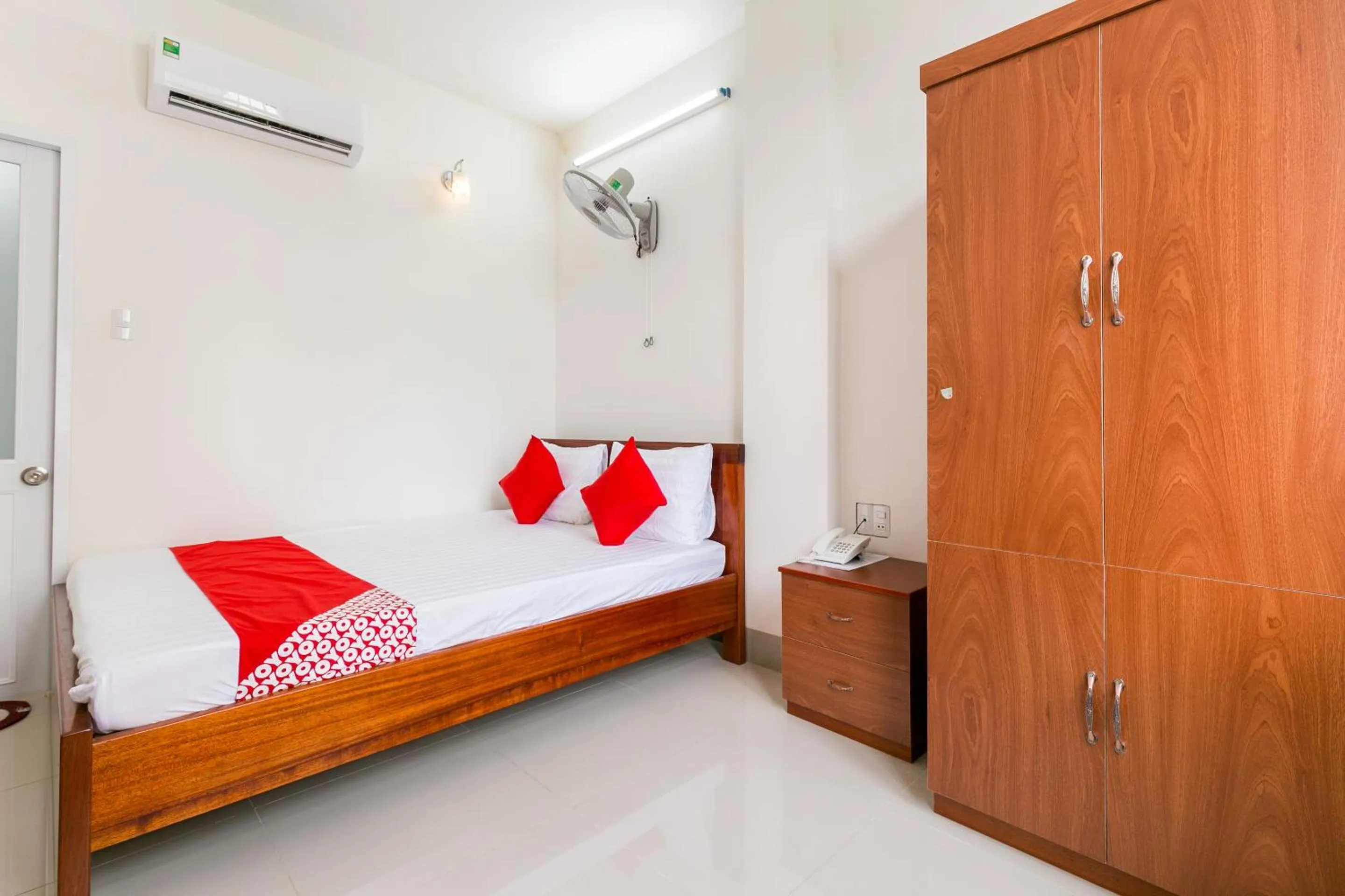 Bedroom, Bed in Jupiter Hotel